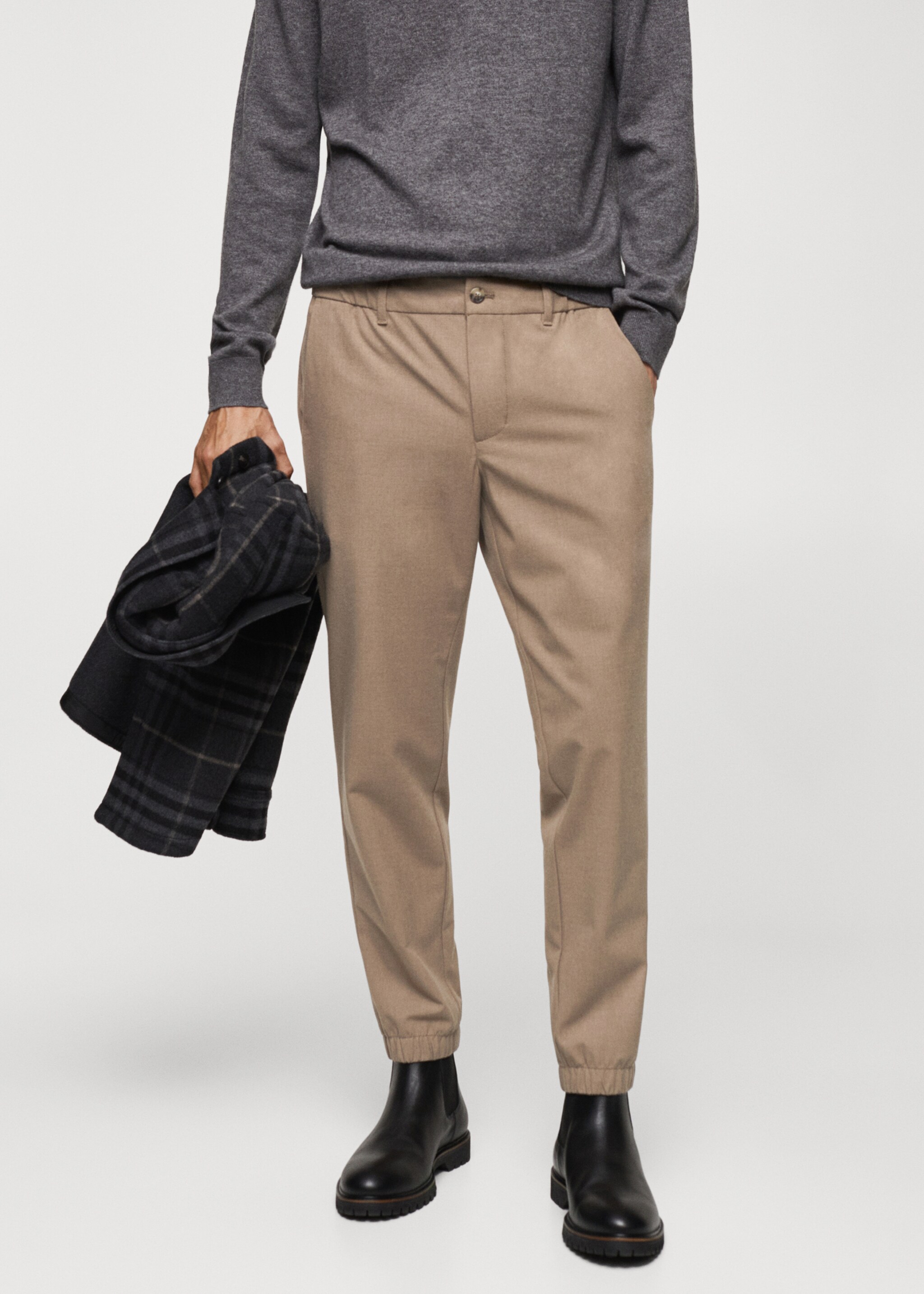 Slim-fit jogger trousers with drawstring - Medium plane