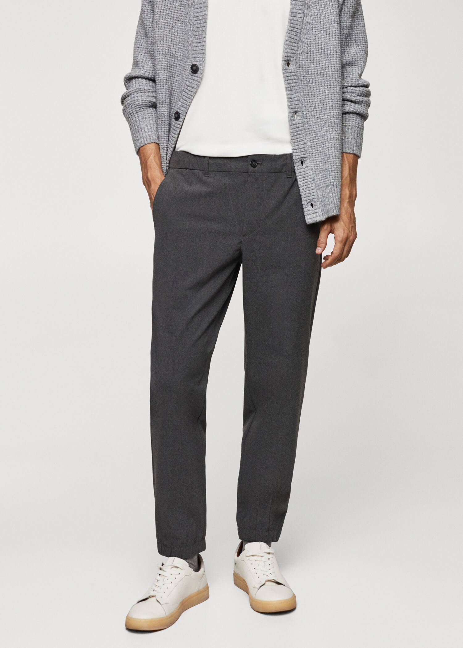 Slim-fit jogger trousers with drawstring - Medium plane