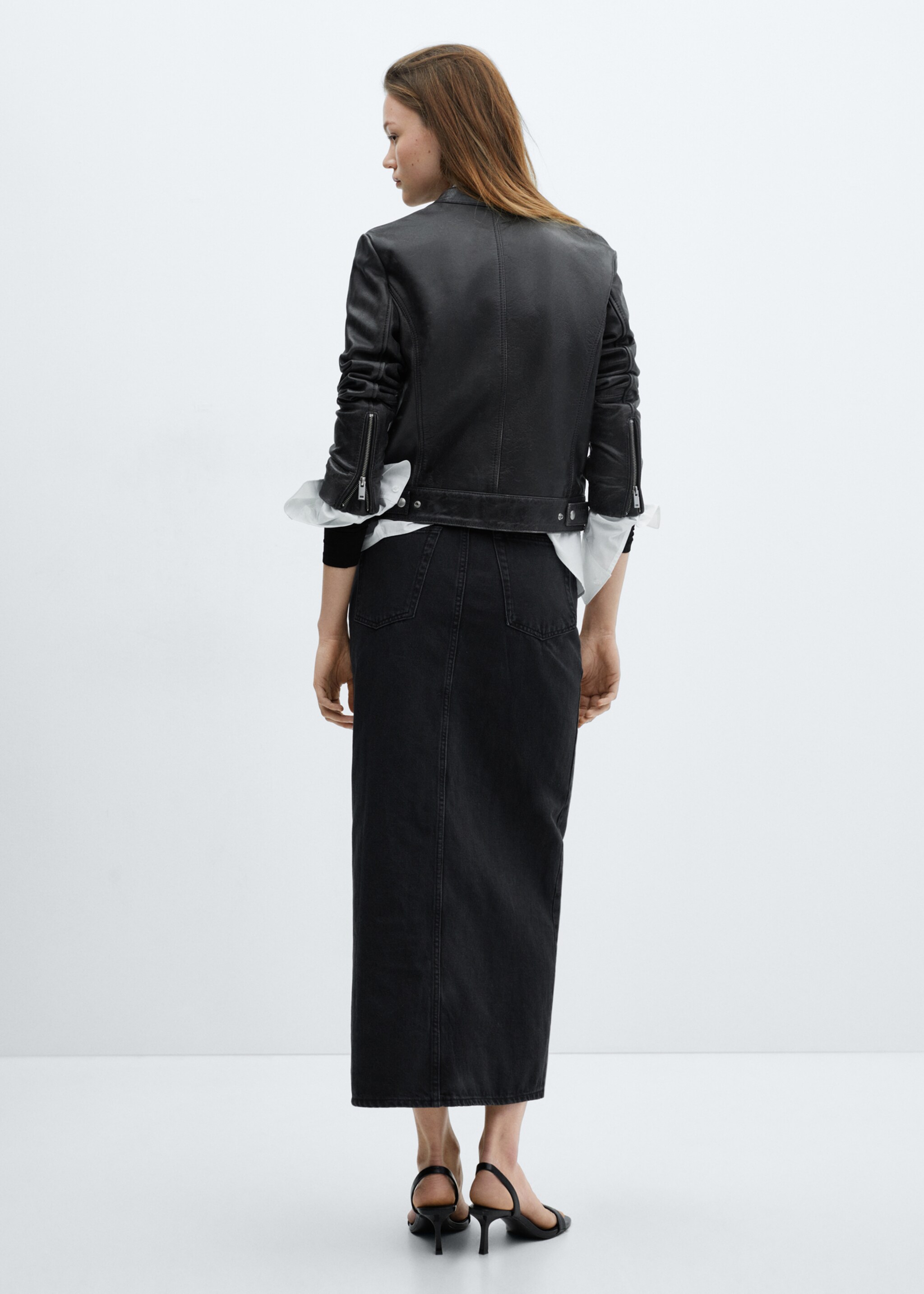 Slit denim skirt - Reverse of the article, Black denim. Ref: 67040261-00.