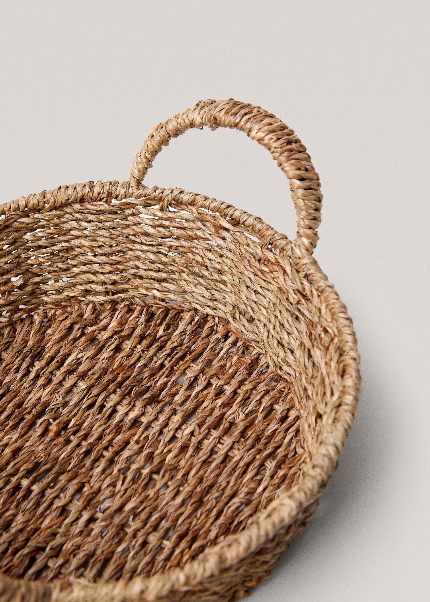 Small round basket with handle - Details of the article 2
