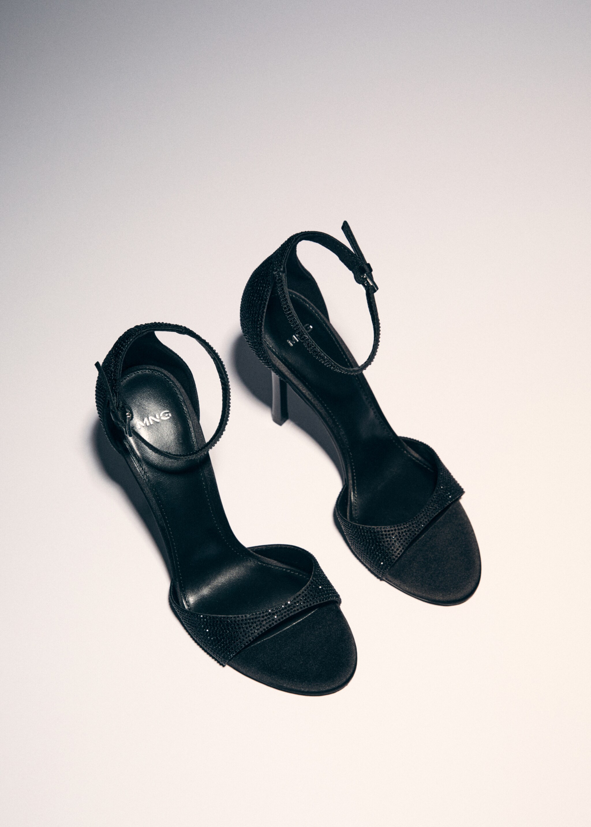 Heeled sandals with rhinestone detail - Details of the article 7