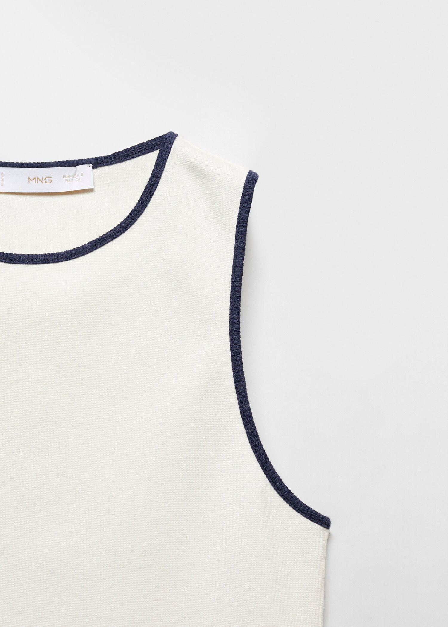 Contrast trim top - Details of the article 8