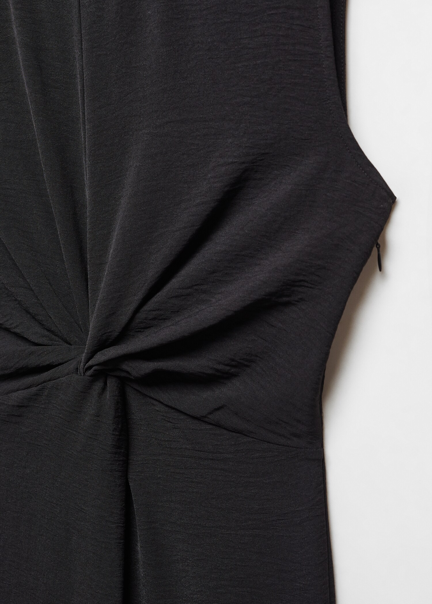 Vestit detall nus - Detall de l'article 8