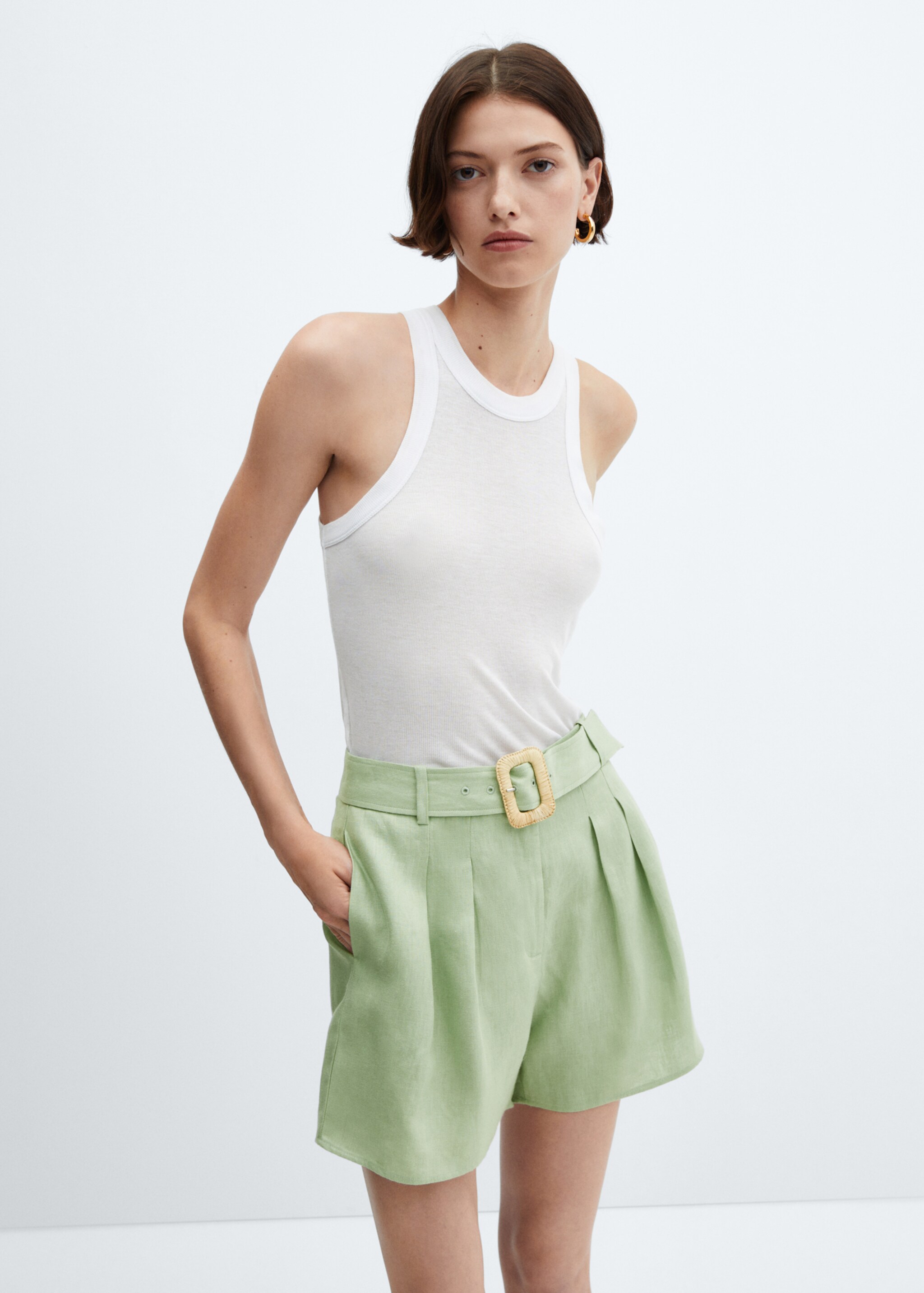 Linen shorts with belt - Medium plane
