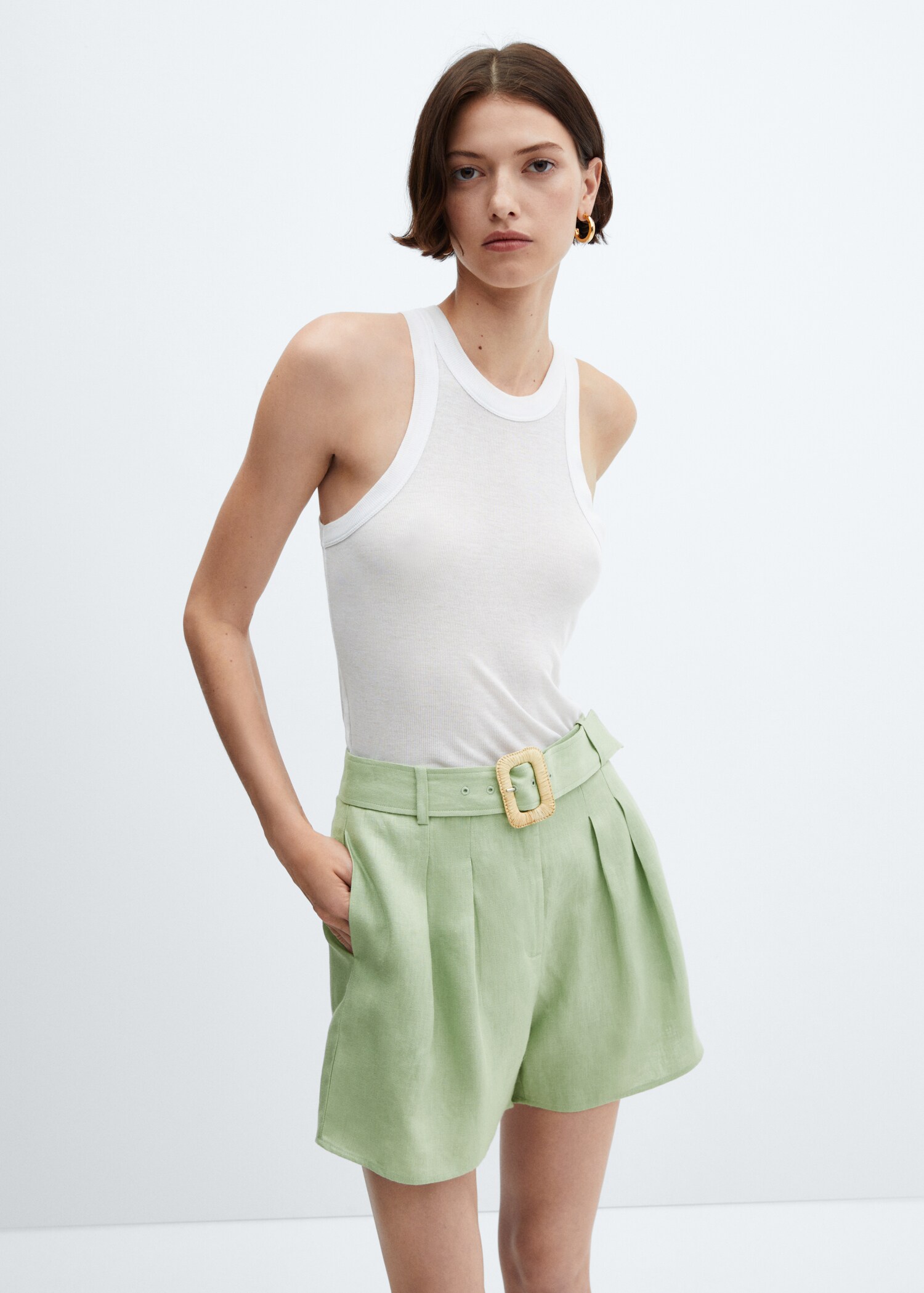 Linen shorts with belt - Medium plane