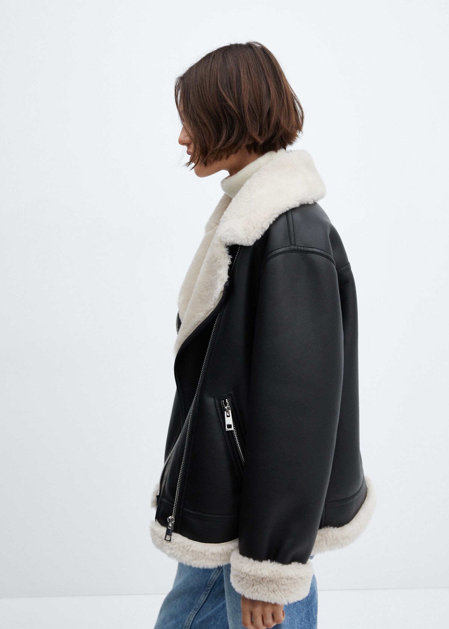 Jacket with shearling-effect lining - Details of the article 2
