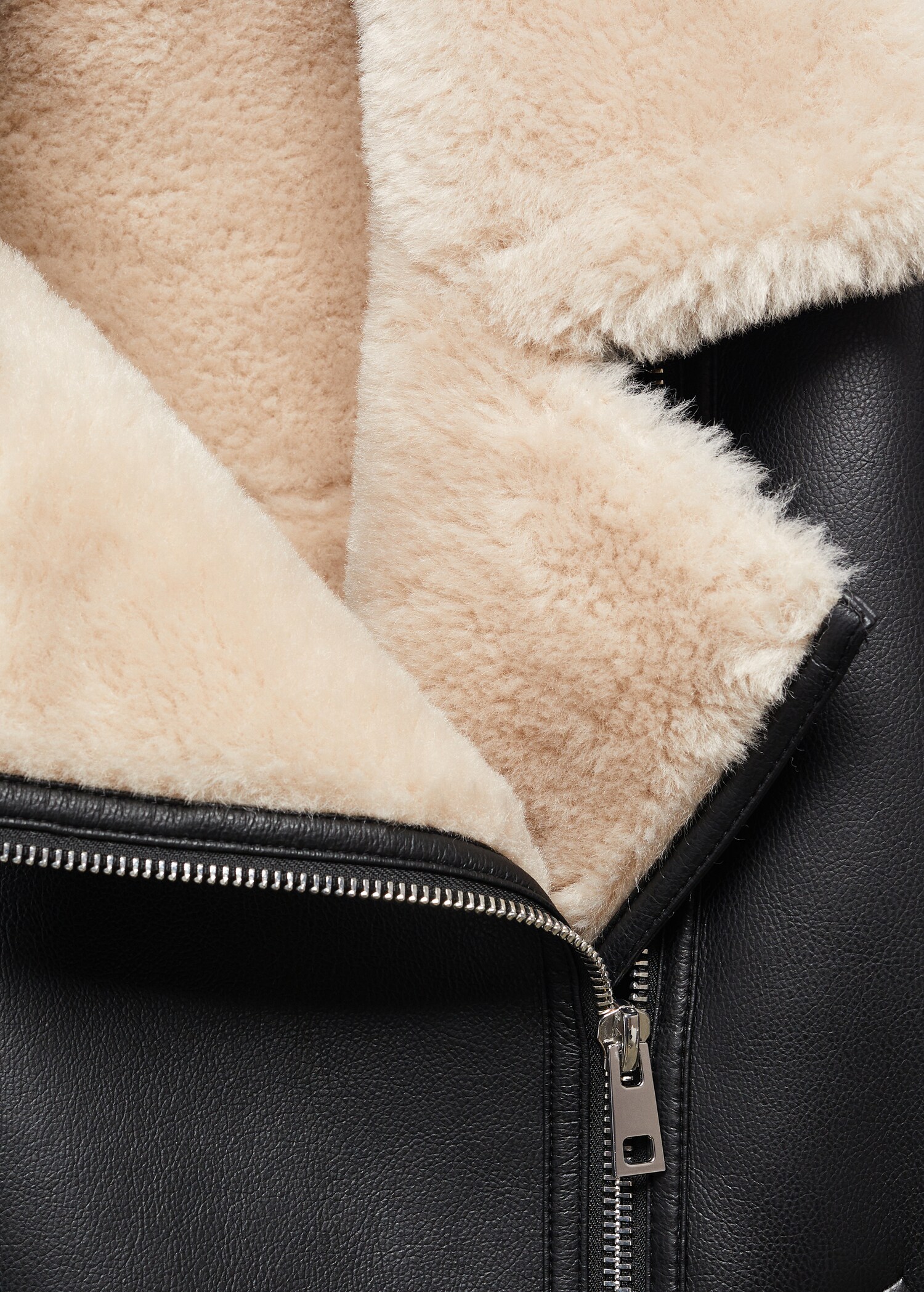 Jacket with shearling-effect lining - Details of the article 8