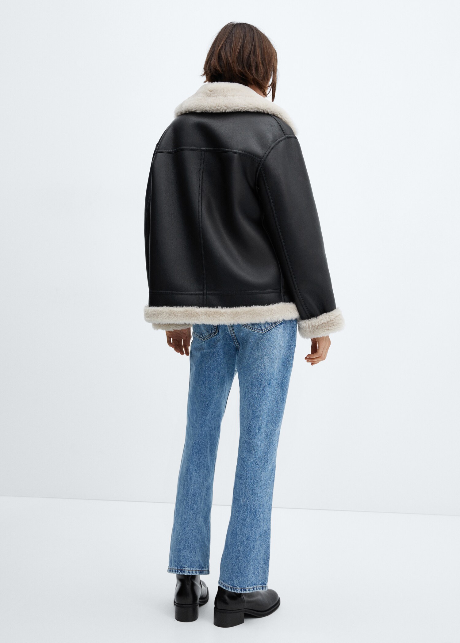 Jacket with shearling-effect lining - Reverse of the article