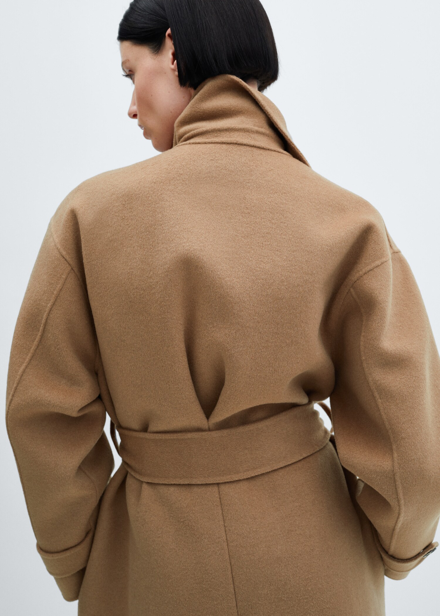 Woollen coat with belt - Details of the article 2