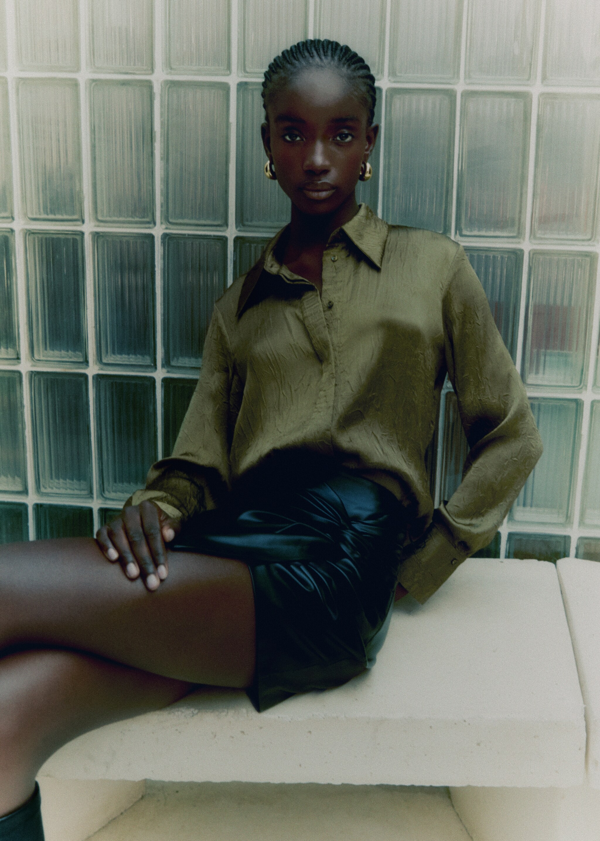 Satin textured shirt - Details of the article 6
