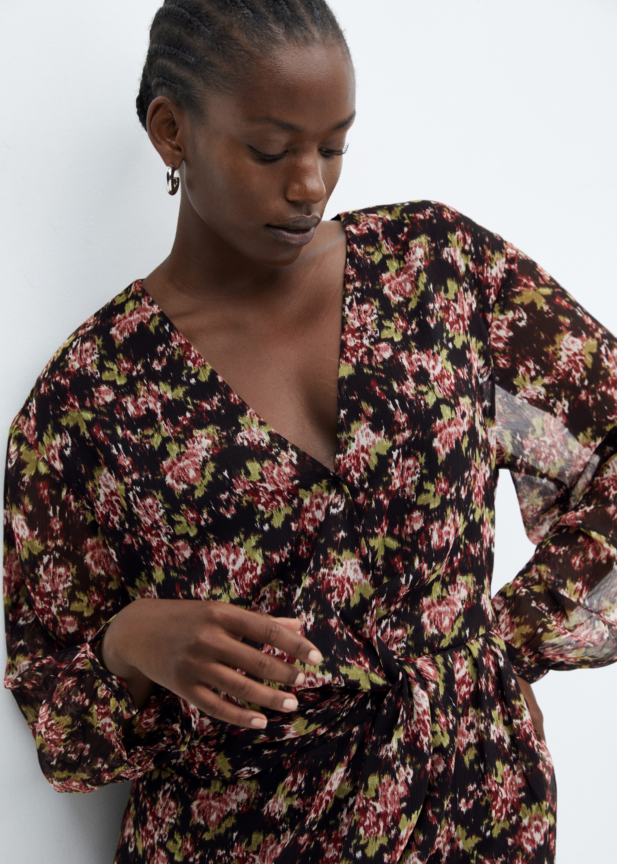 Vestido estampado nudo - Detalle del artículo 4, Negro. Ref: 67040462-00.