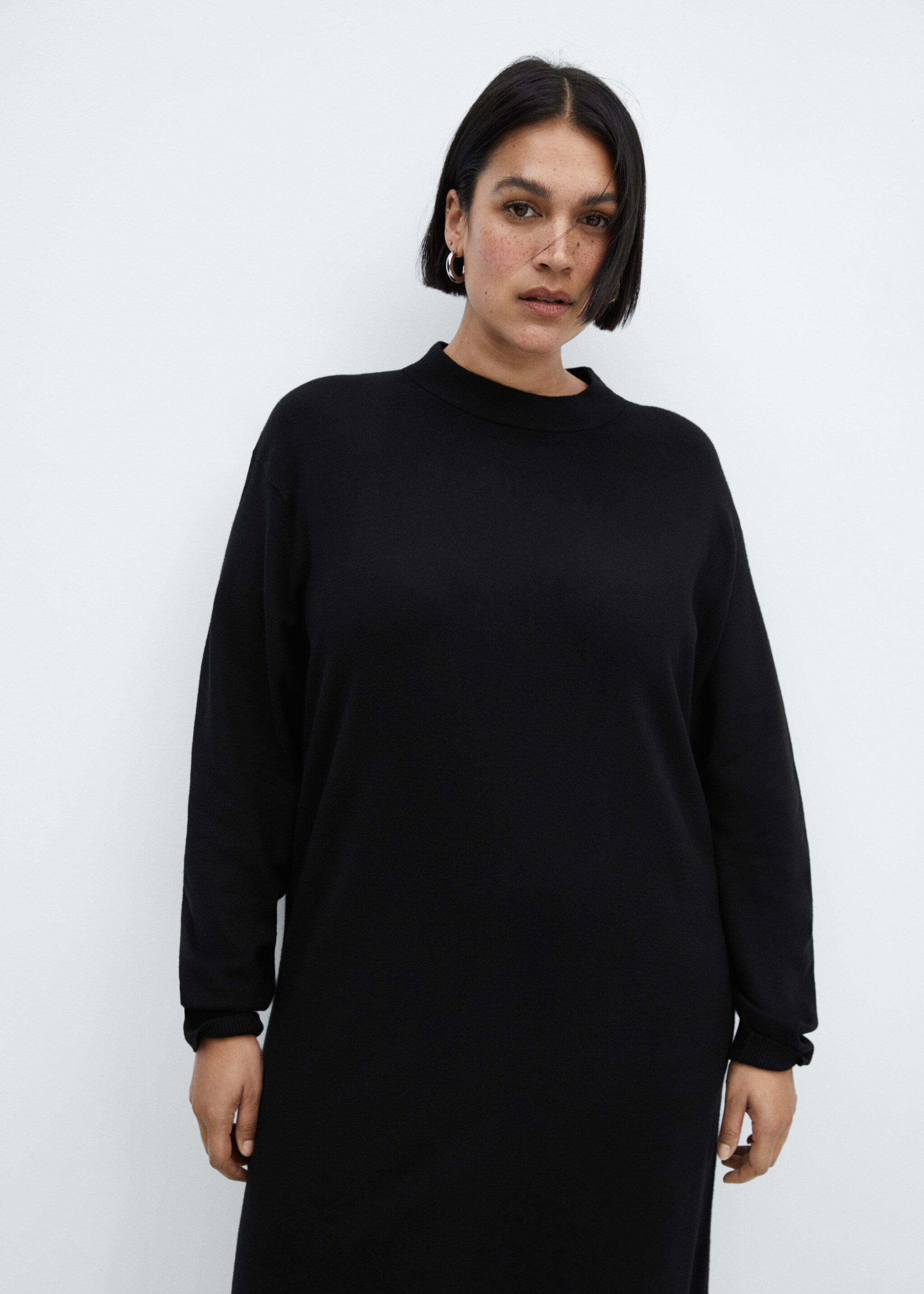Round-neck knitted dress - Details of the article 5, Black. Ref: 67040474-00.