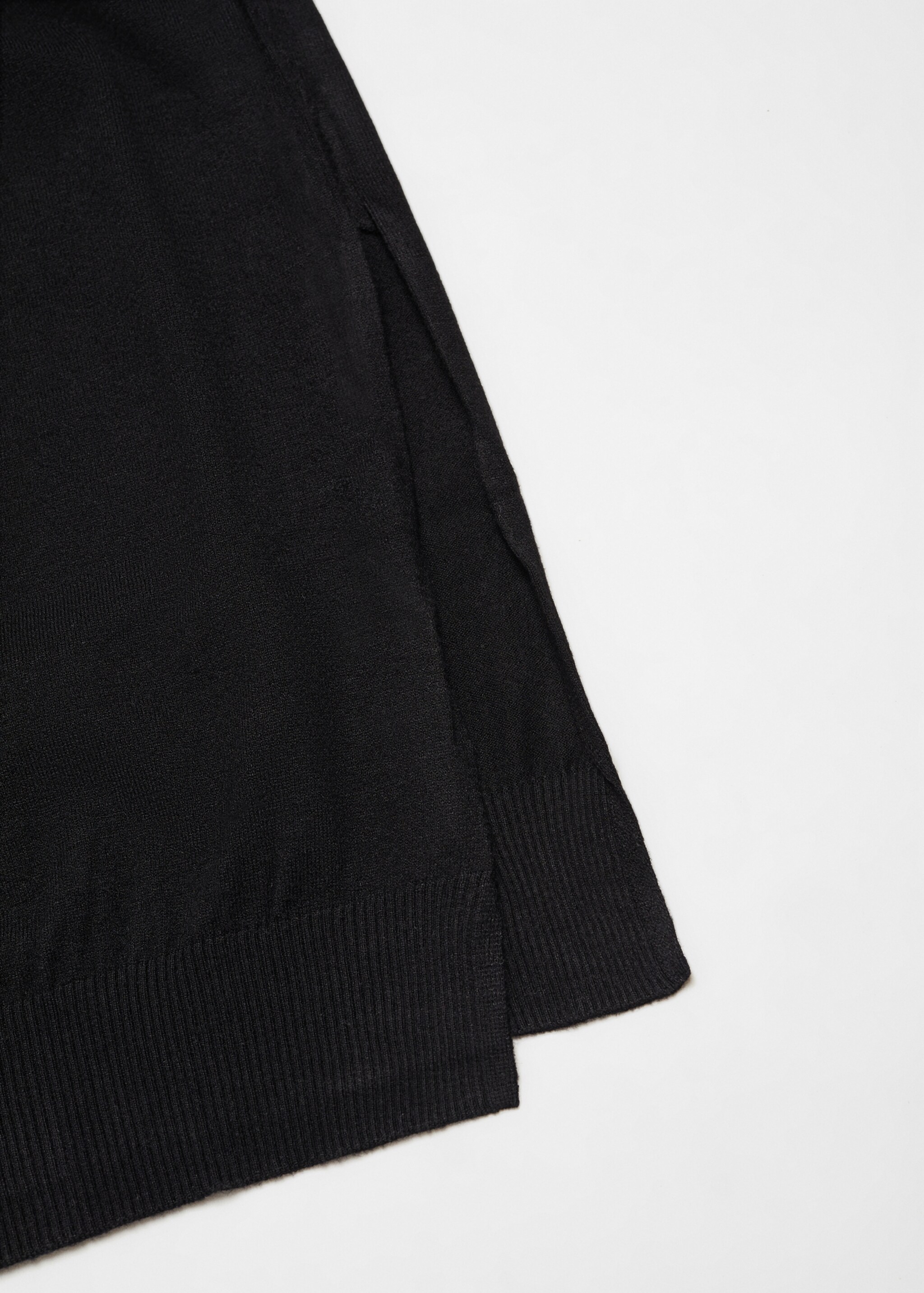 Round-neck knitted dress - Details of the article 8, Black. Ref: 67040474-00.