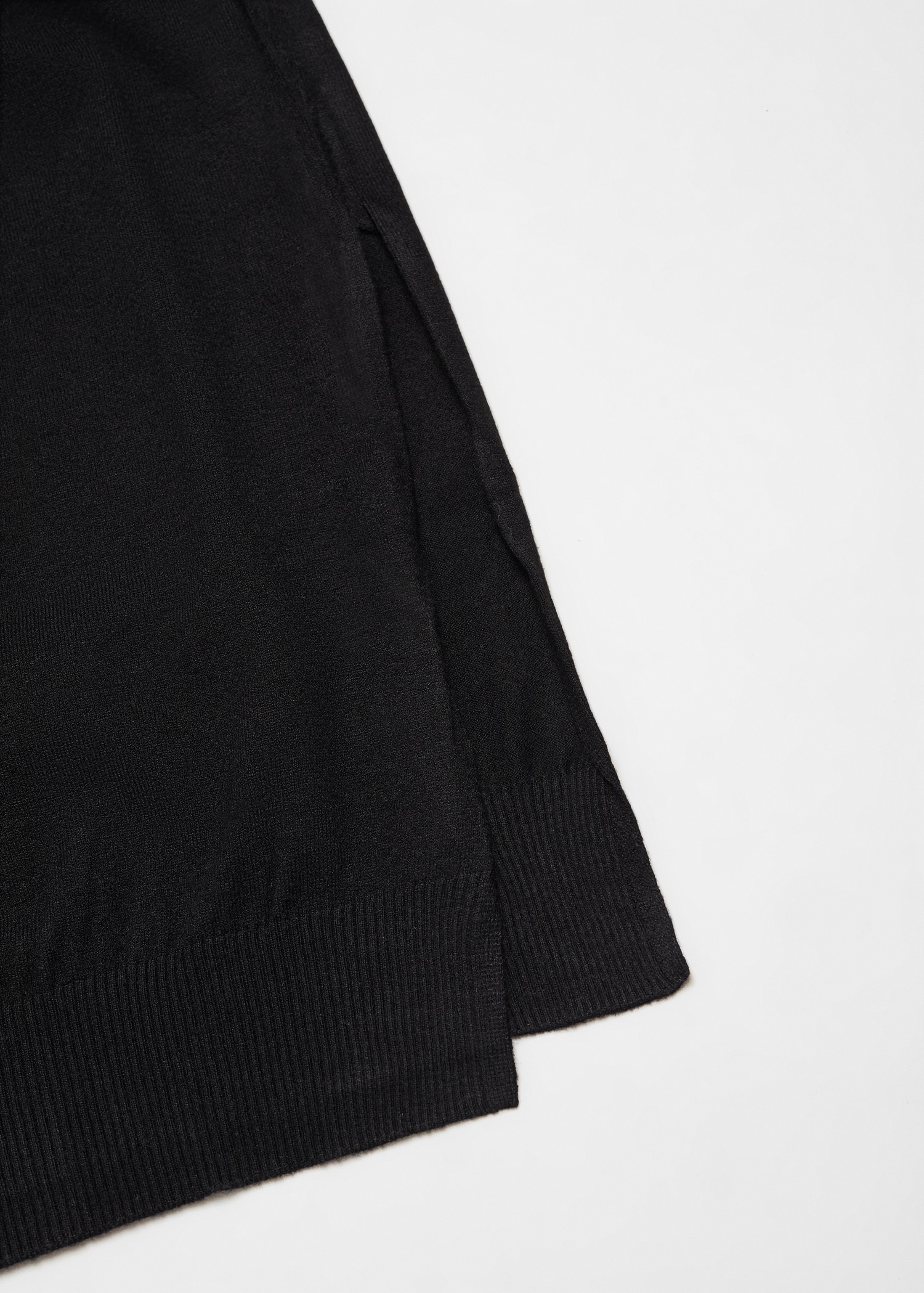 Strickkleid mit Rundhalsausschnitt - Detail des Artikels 8