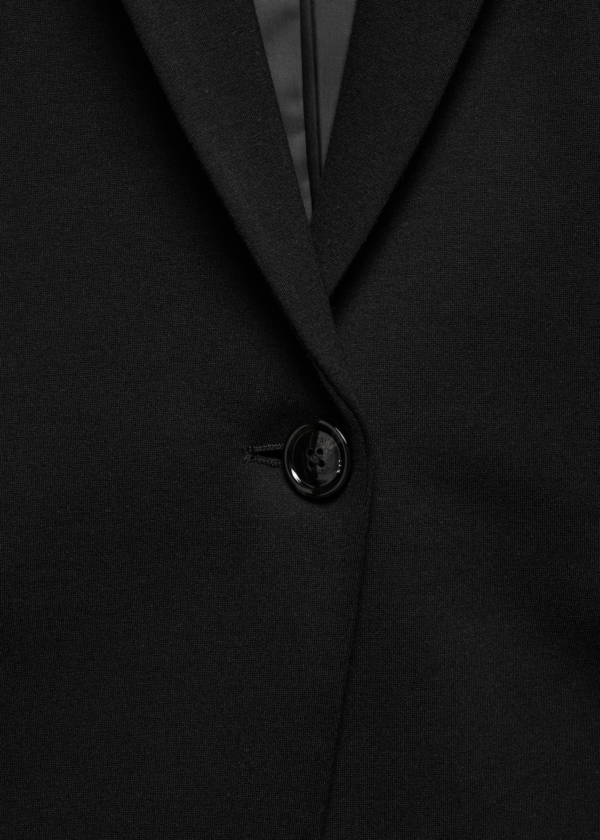 Fitted roma-knit jacket - Details of the article 8, Black. Ref: 67040485-00.