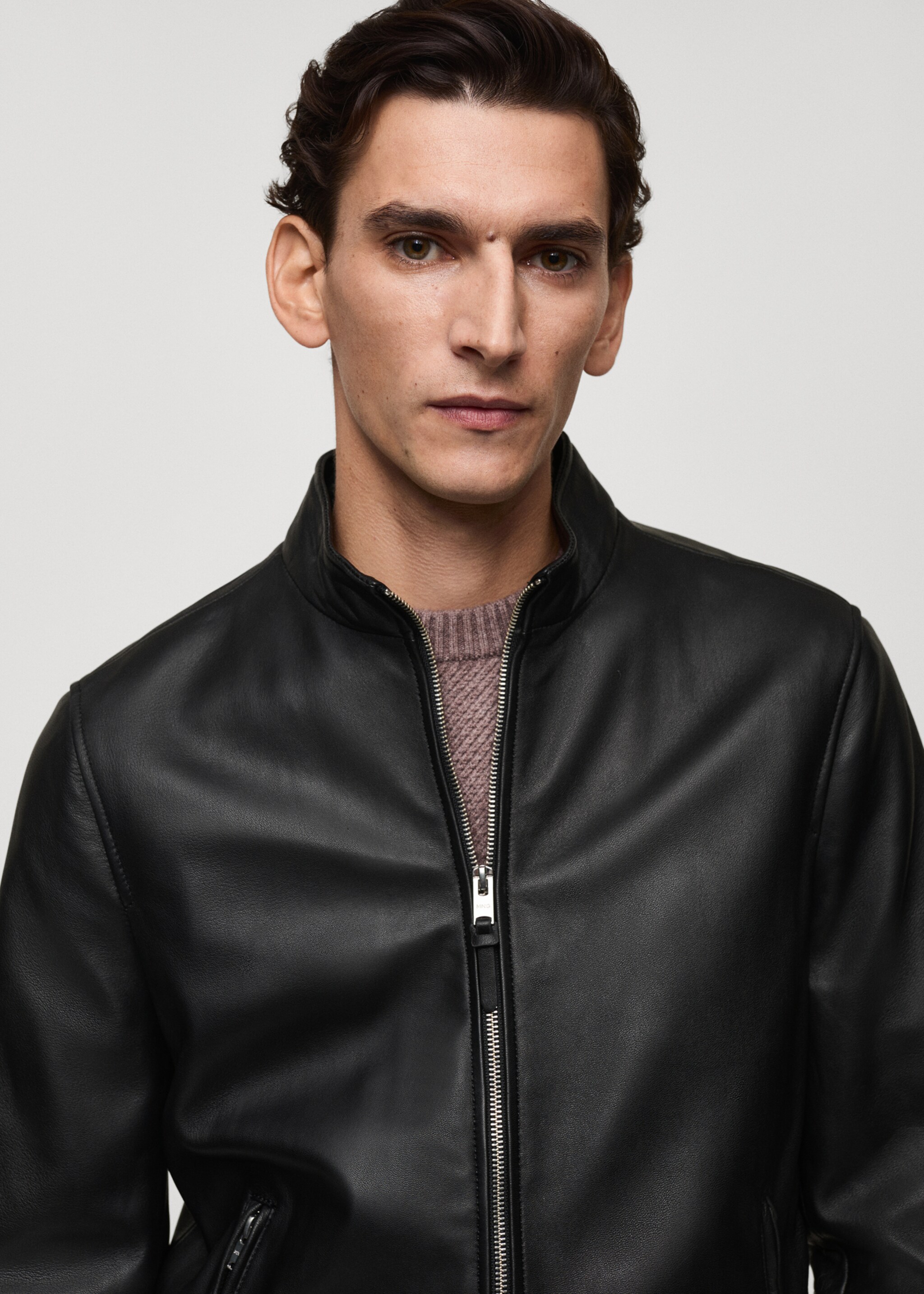Blouson biker en cuir zippé - Détail de l'article 1, Noir. Ref: 67040619-00.