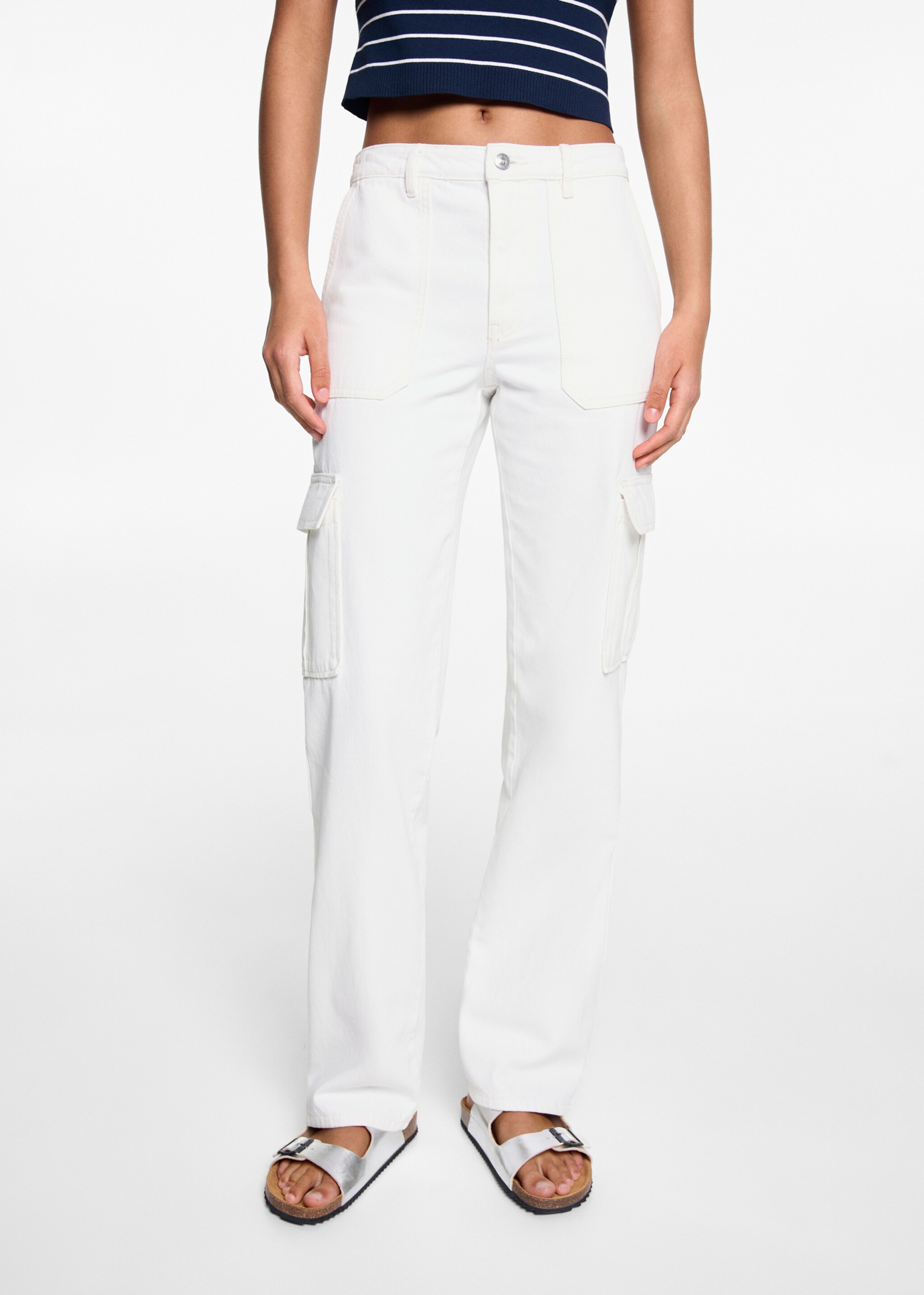 Straight-fit cargo jeans - Details of the article 6, Off White. Ref: 67040671-00.