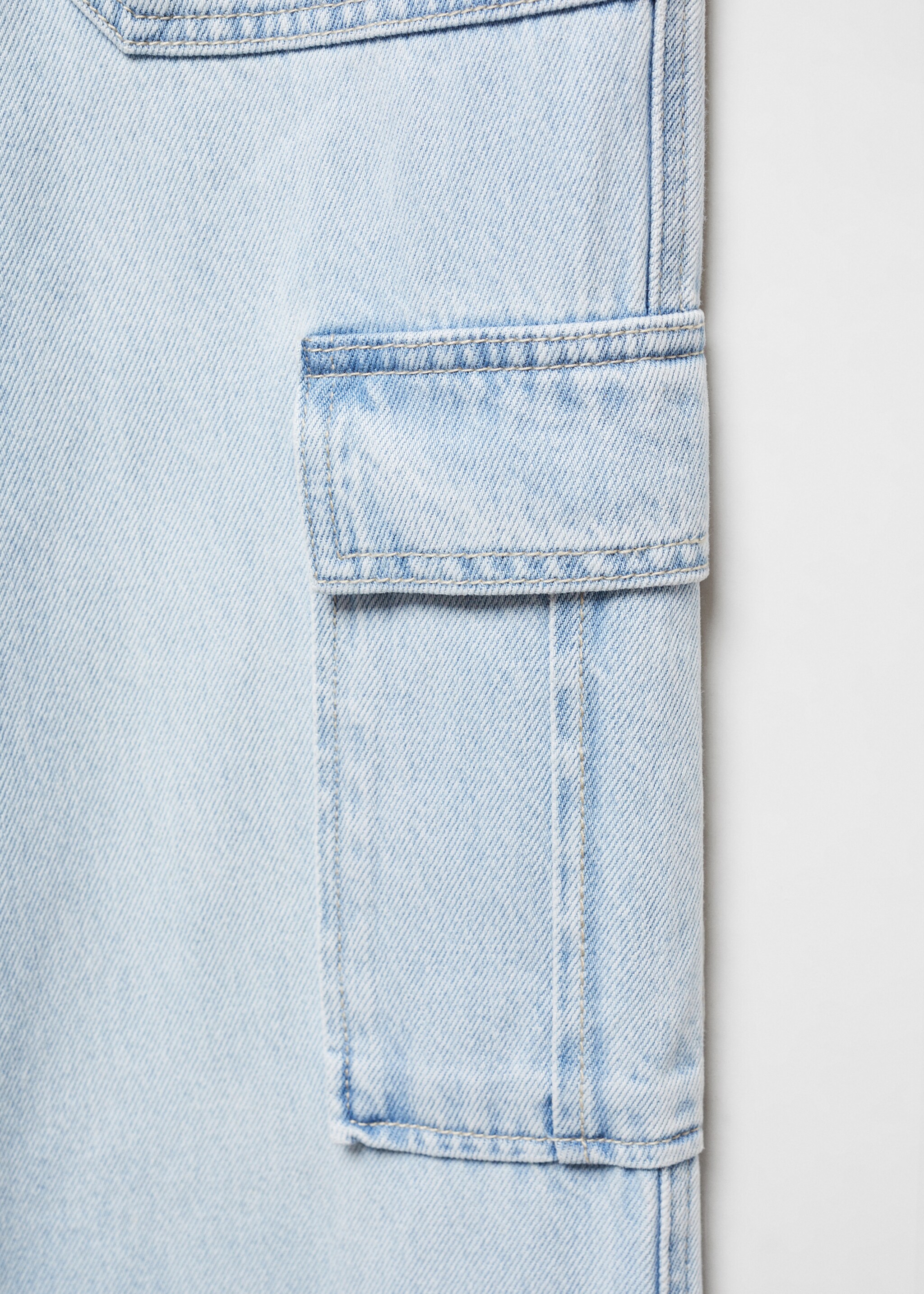 Straight-fit cargo jeans - Details of the article 8, Light Blue. Ref: 67040671-00.