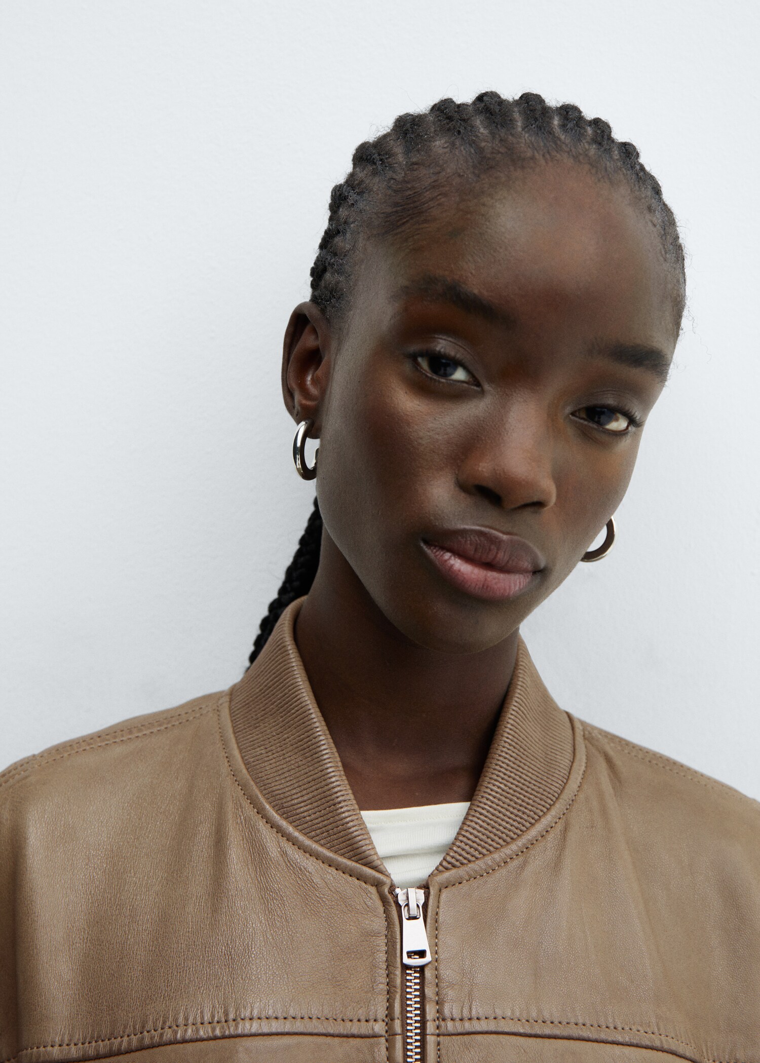 Leather bomber jacket - Details of the article 1
