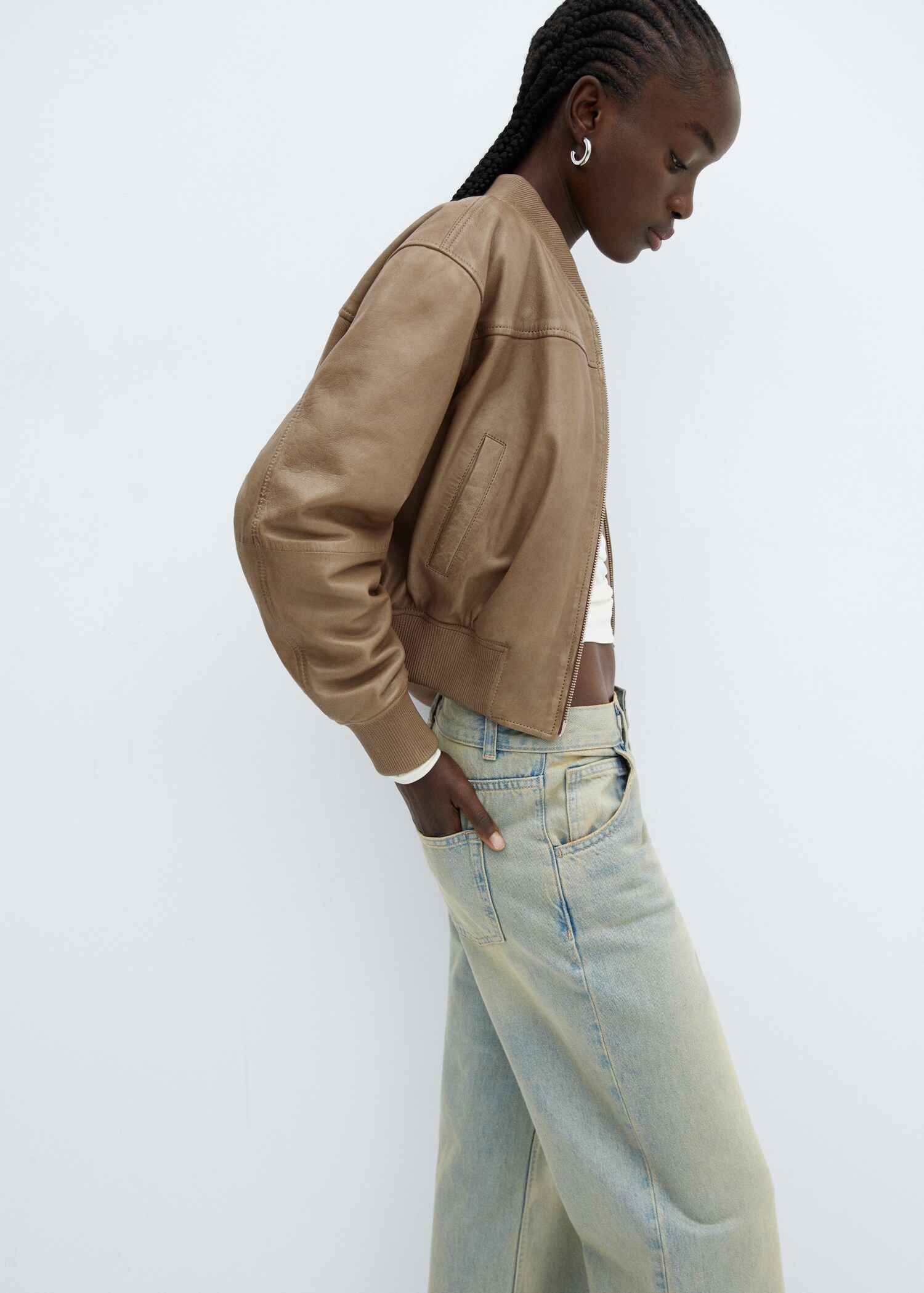 Leather bomber jacket - Details of the article 2