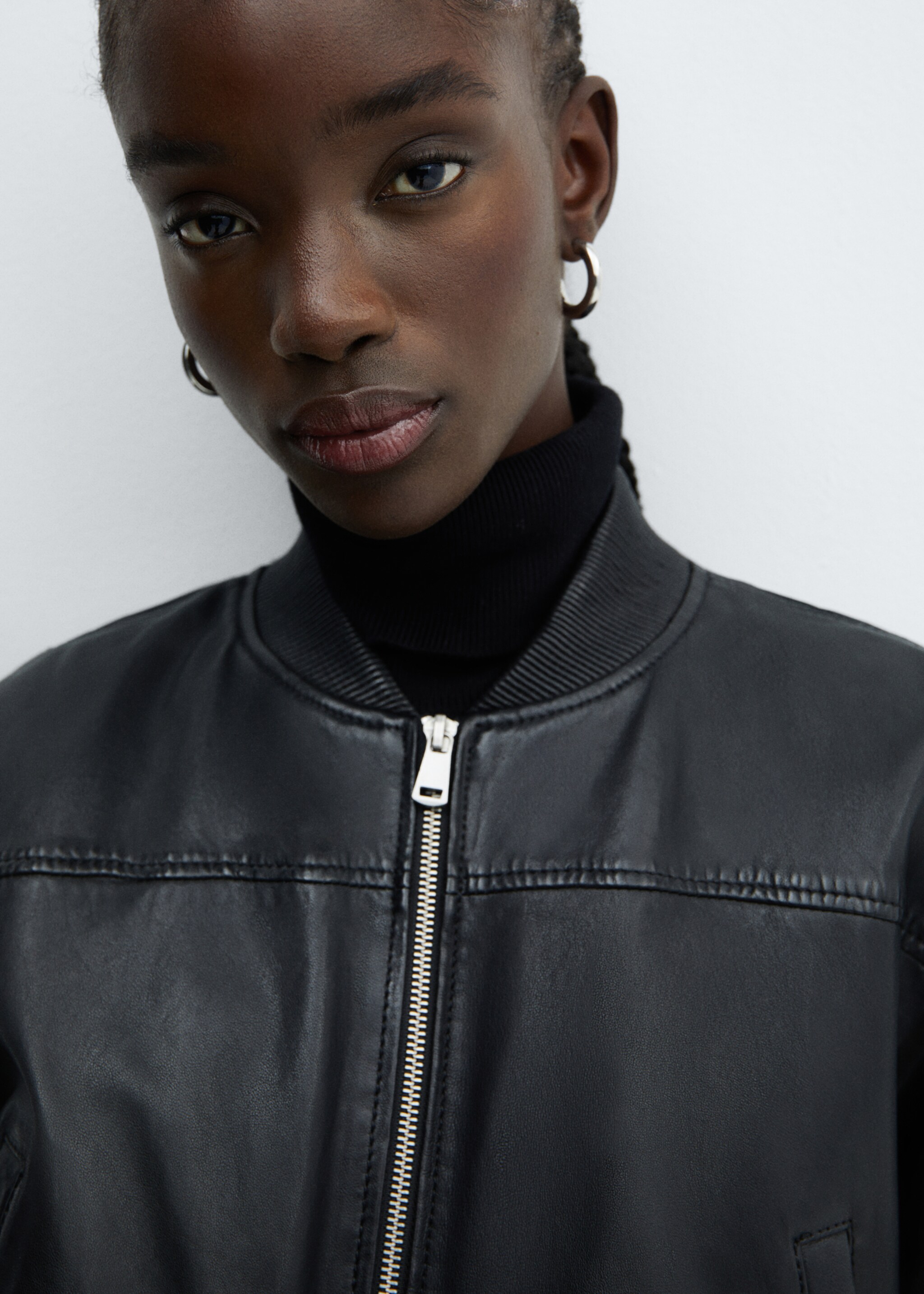 Leather bomber jacket - Details of the article 1