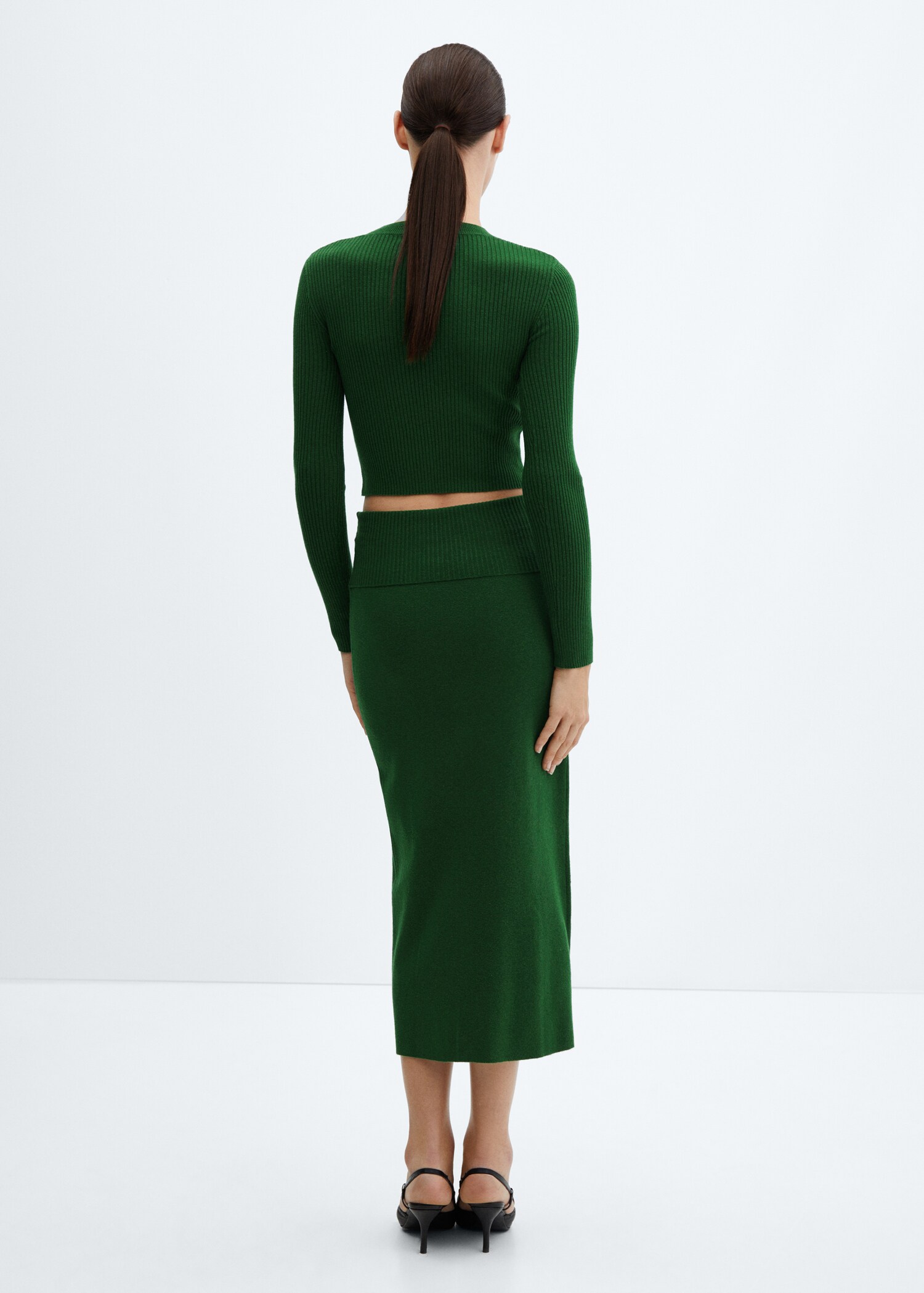 Long knitted skirt - Reverse of the article