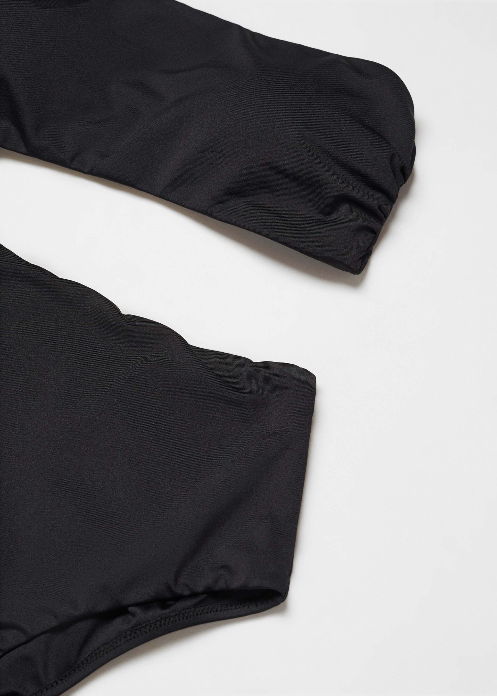 Asymmetrischer Badeanzug mit Cut-Out - Detail des Artikels 8