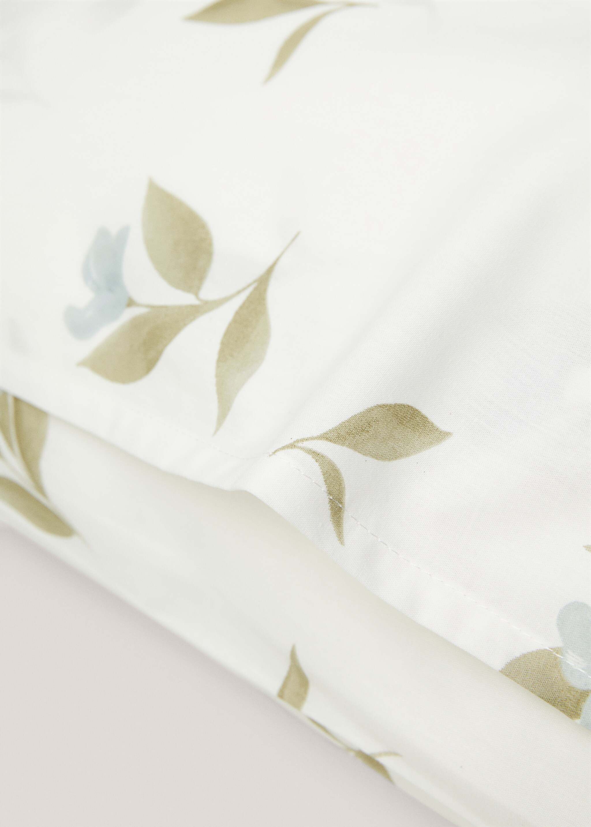 Cotton pillowcase with flowers 50x75cm - Details of the article 2, Blue. Ref: 67044022-00.