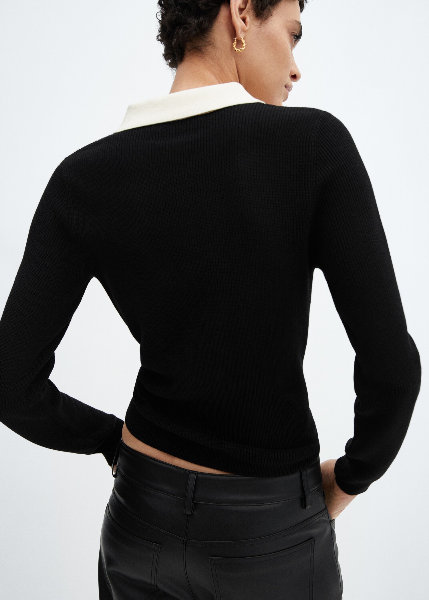 Strickpullover mit Poloshirt-Kragen - Rückseite des Artikels