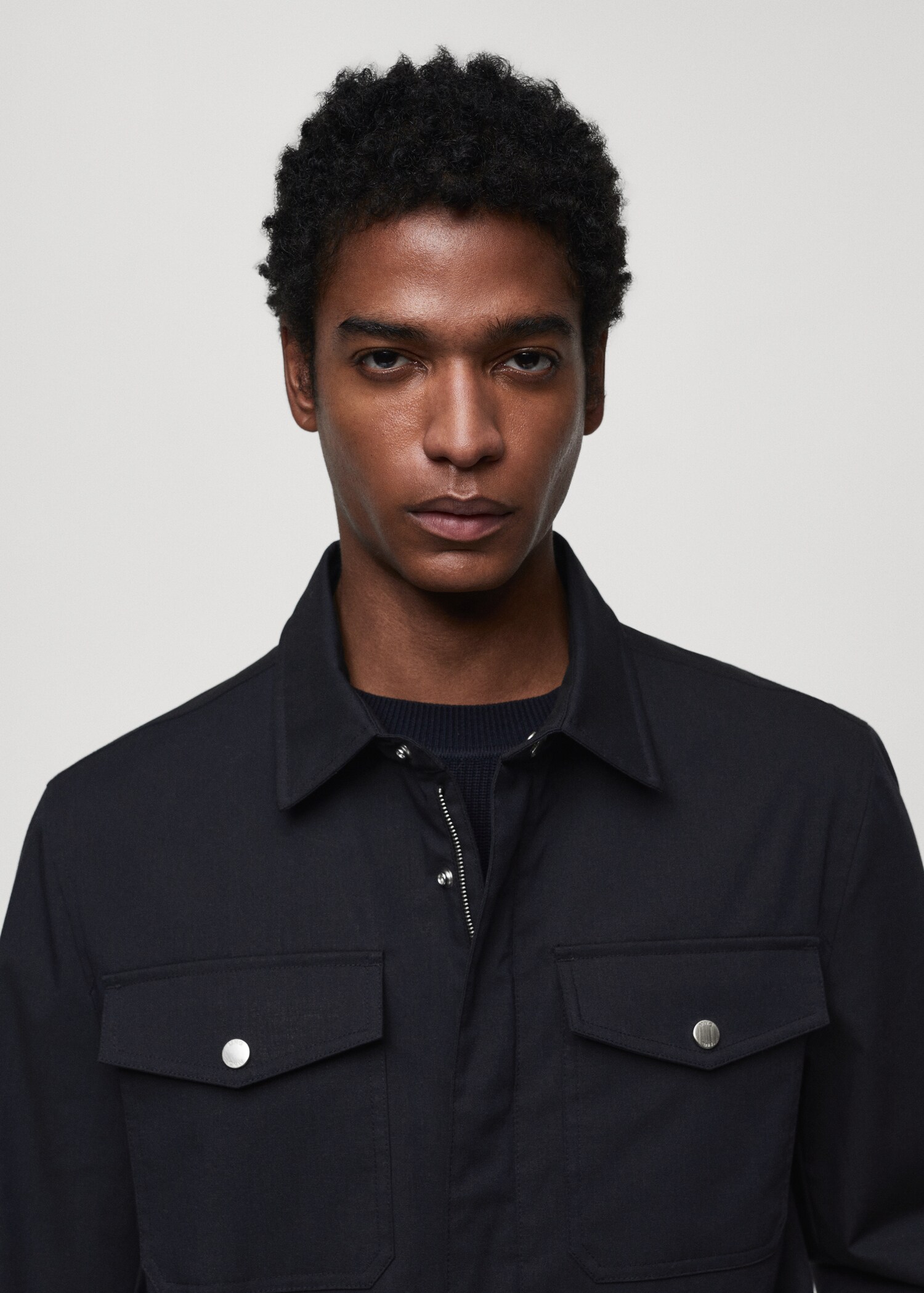 Water-repellent overshirt with pockets - Details of the article 1