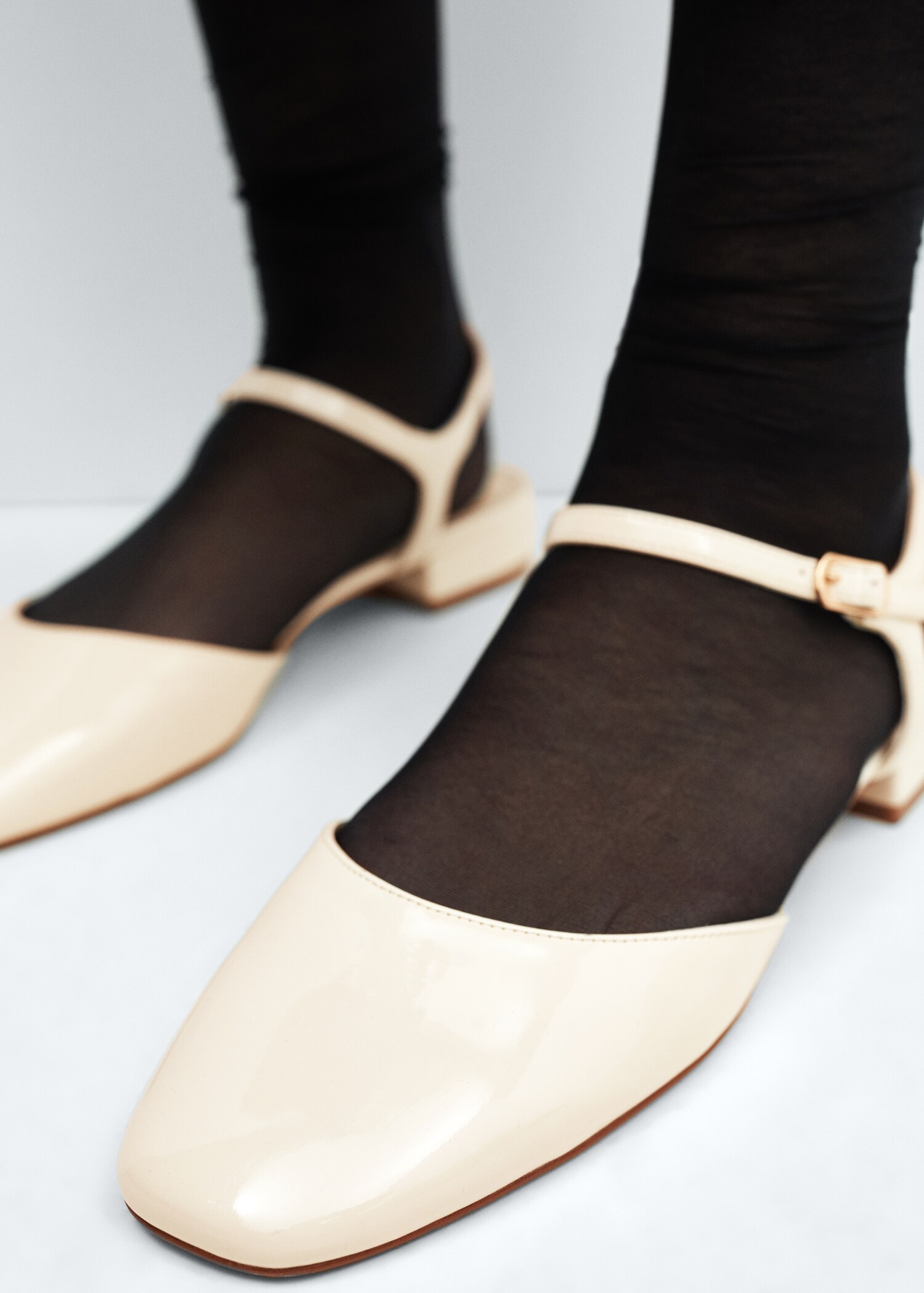 Scarpe senza tallone effetto vernice - Dettaglio dell'articolo 9