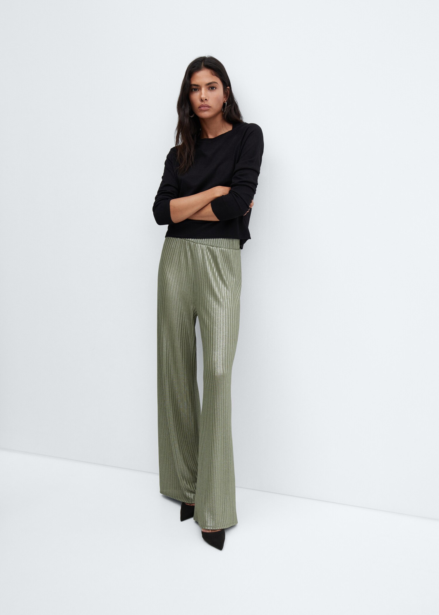 Wideleg trousers with elastic waist - Details of the article 2