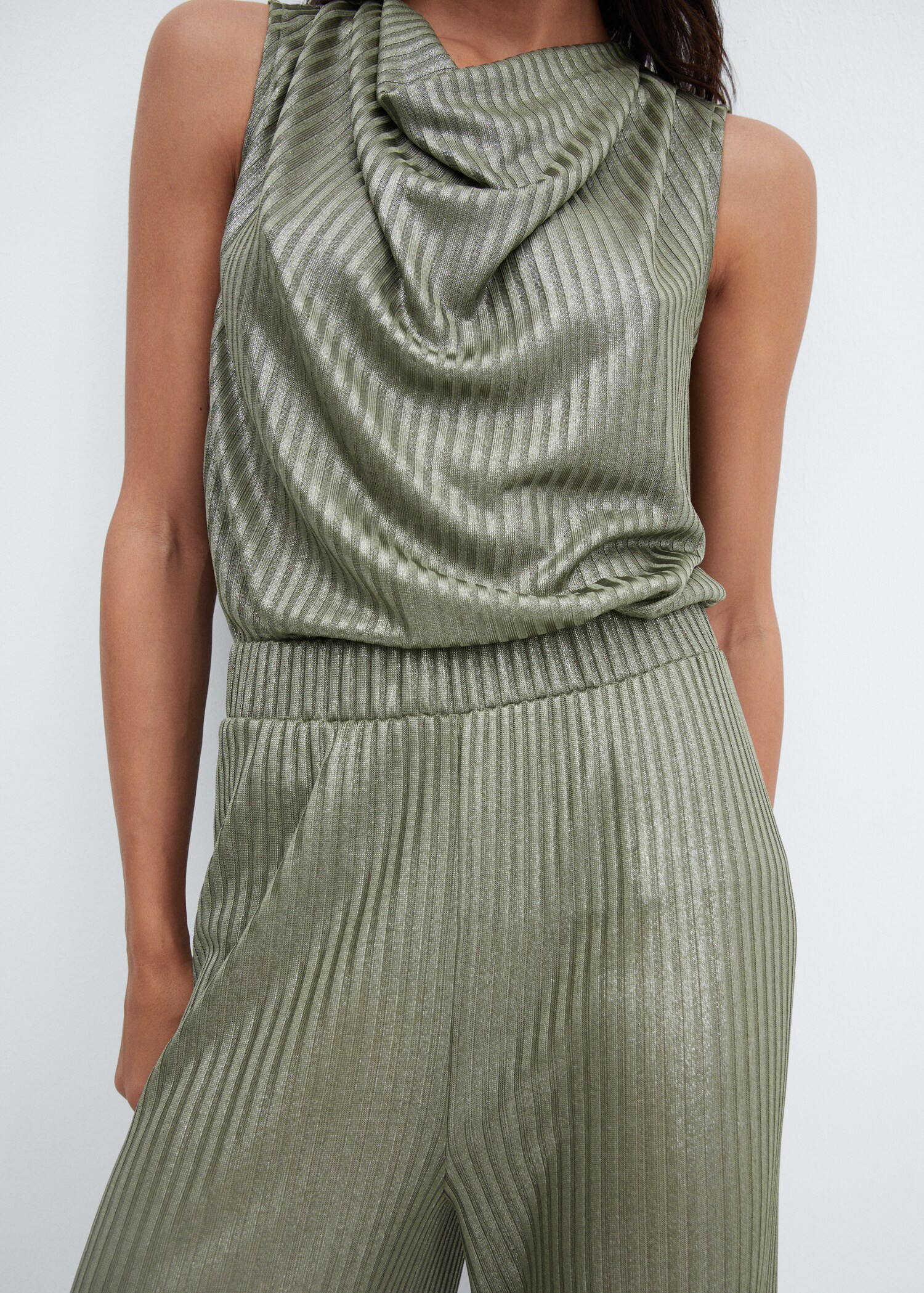 Wideleg trousers with elastic waist - Details of the article 6