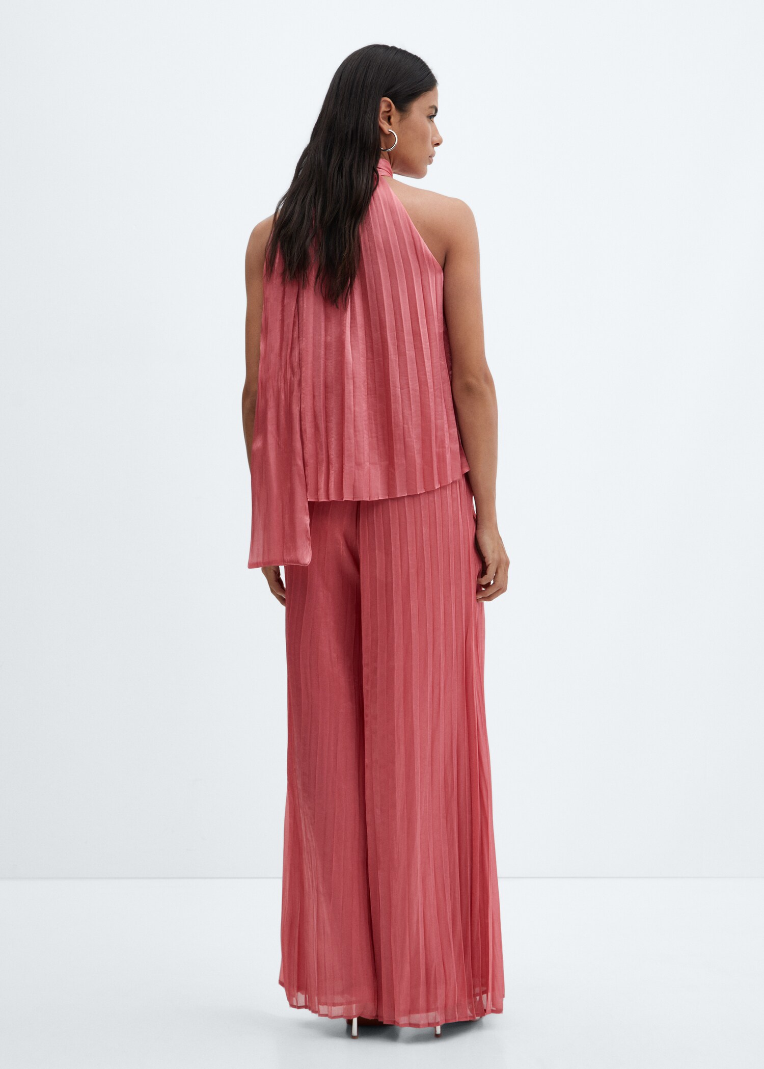 Pleated blouse with bow - Reverse of the article