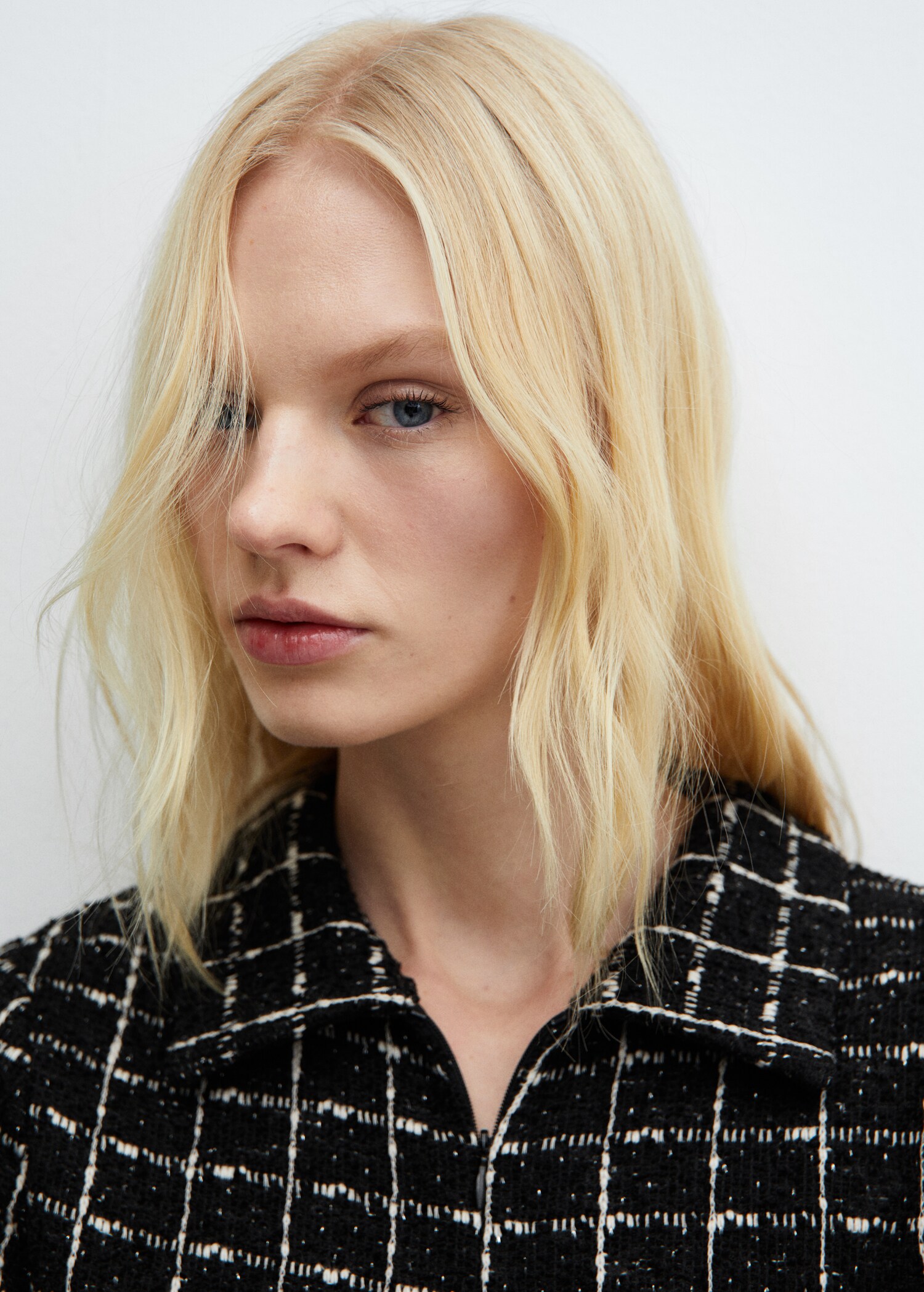 Kortärmad jumpsuit i tweed - Detaljer om artikeln 1