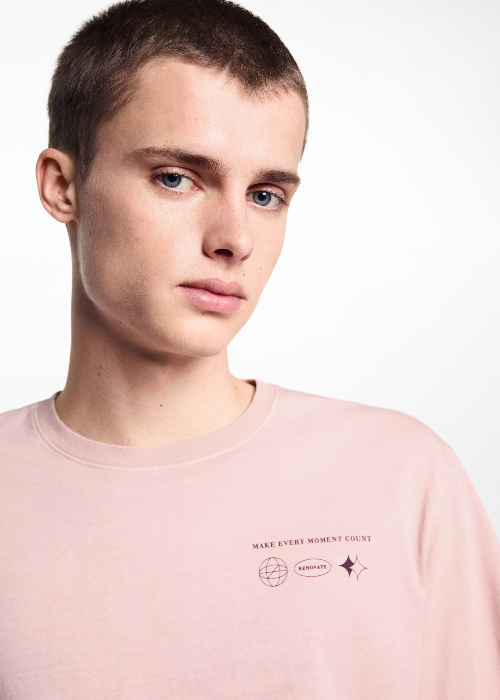 Short-sleeved printed t-shirt - Details of the article 1, Light Pink. Ref: 67045143-00.