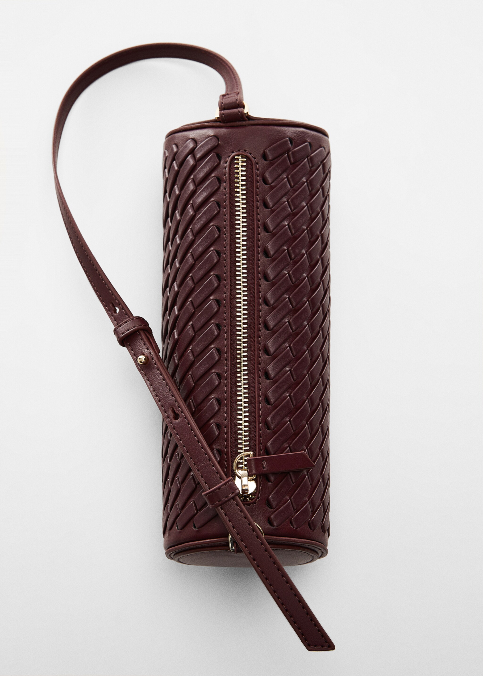Braided cylindrical bag - Details of the article 5, Burgundy. Ref: 67045150-00.