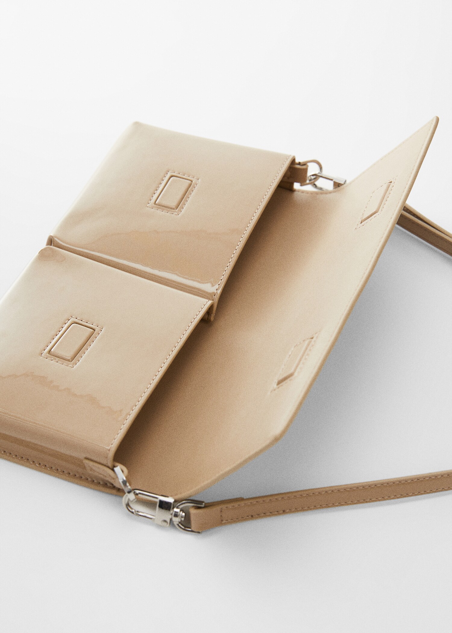 Patent leather effect double compartment bag - Details of the article 2