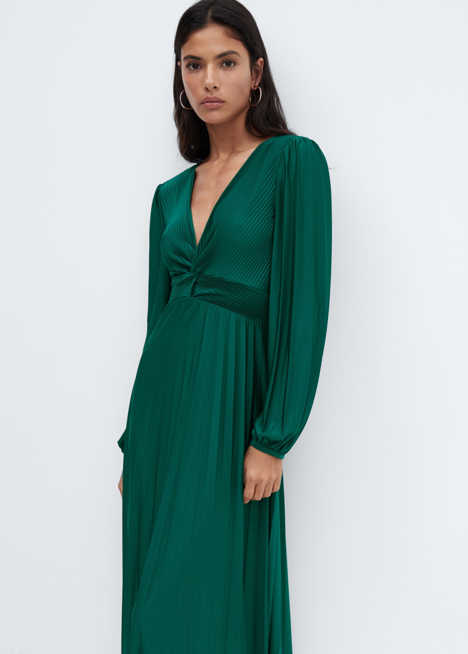 V-neck pleated dress - Medium plane