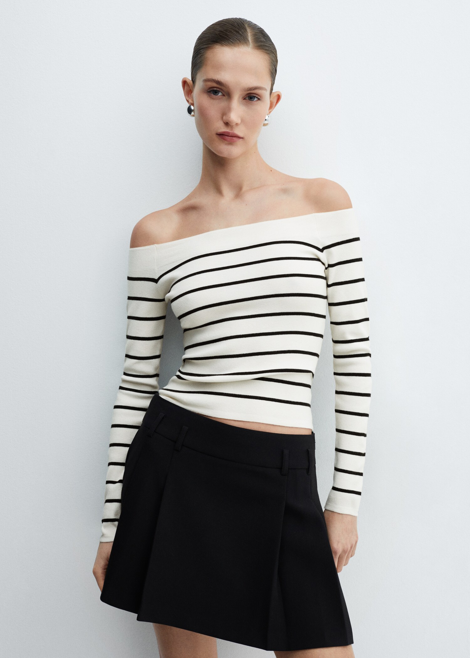 Off-the-shoulder knitted sweater - Medium plane