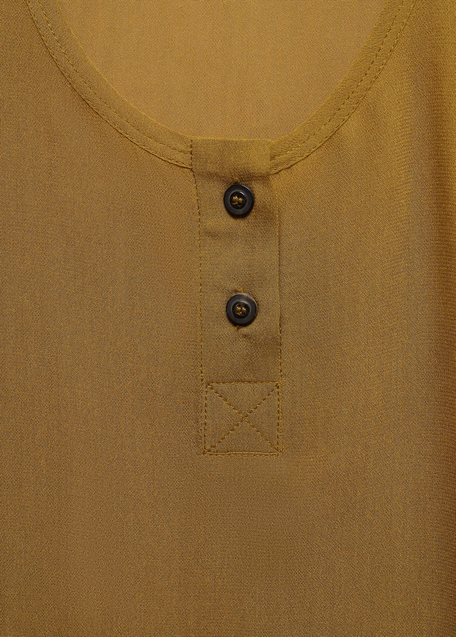 Buttoned flowy top - Details of the article 8