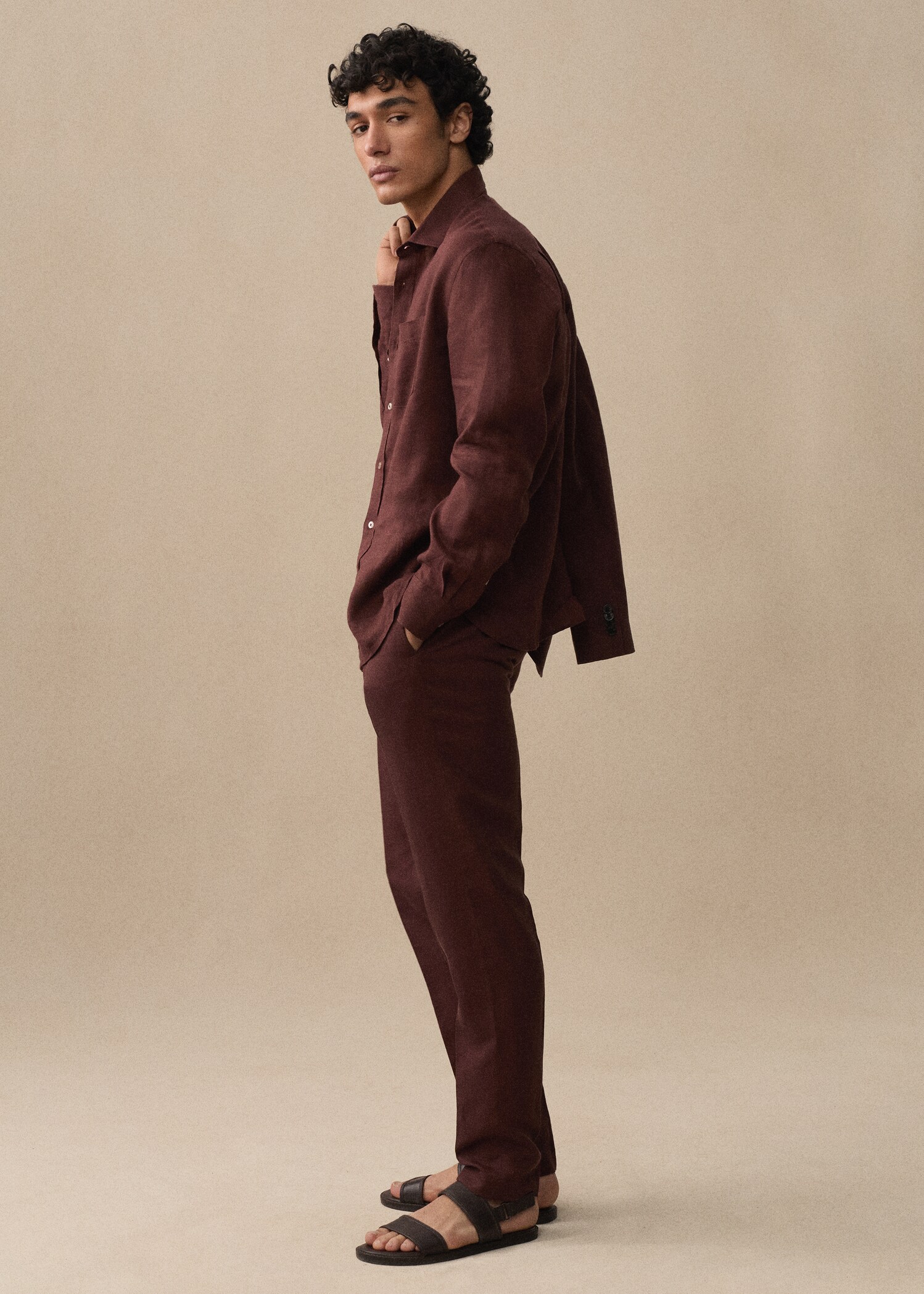 Slim-fit pleated linen trousers - Details of the article 6