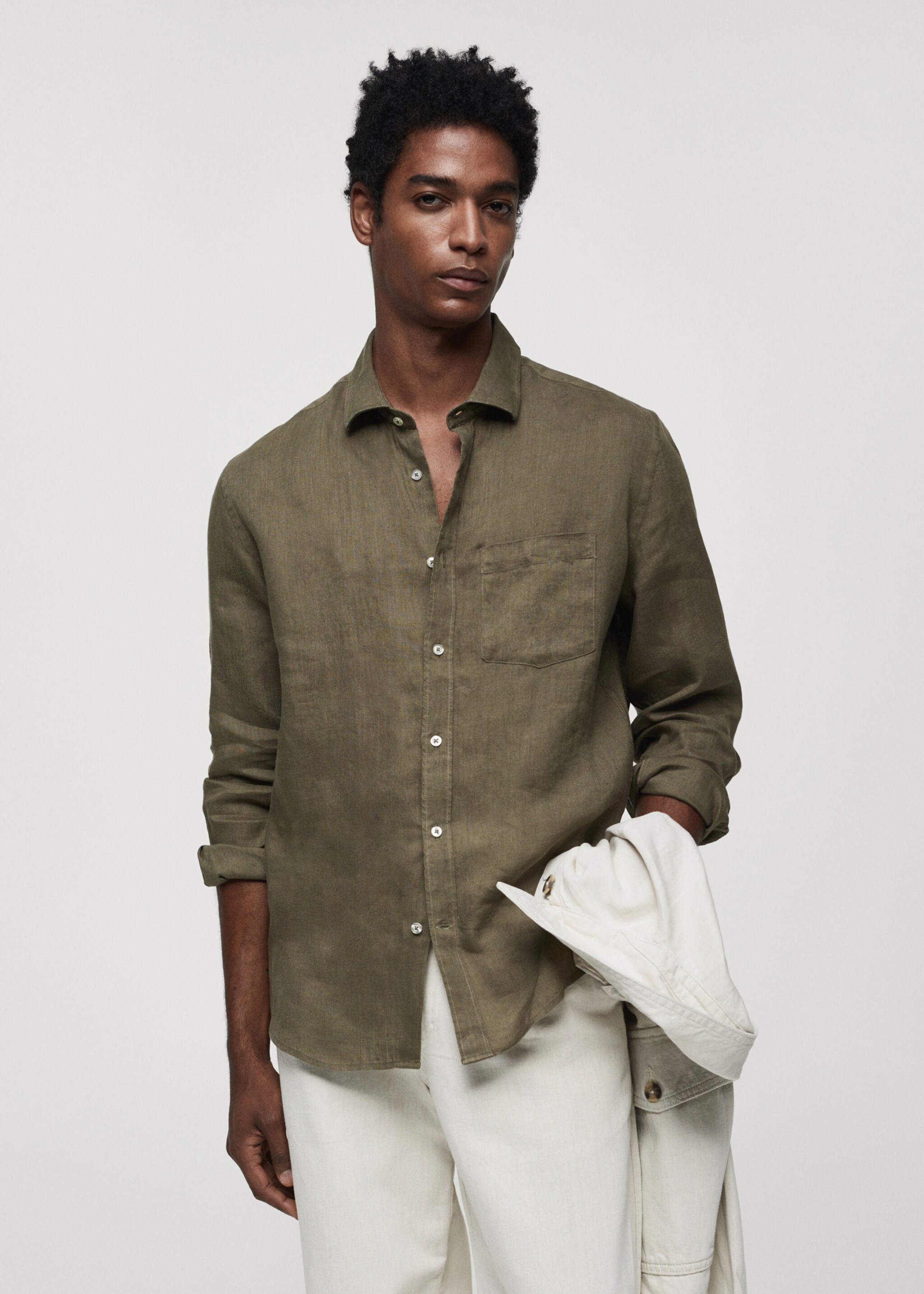 Classic fit 100% linen shirt - Medium plane, Khaki. Ref: 67045982-00.