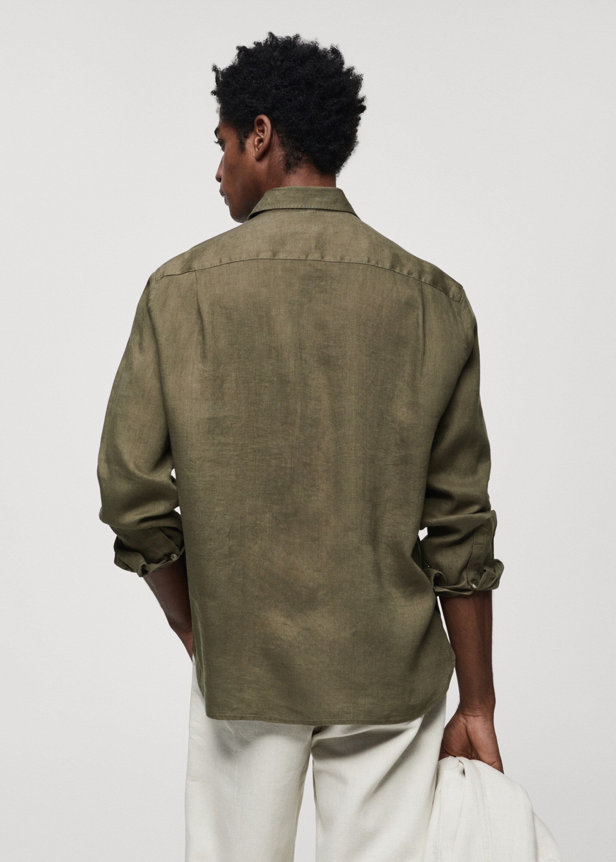 Classic fit 100% linen shirt - Reverse of the article, Khaki. Ref: 67045982-00.