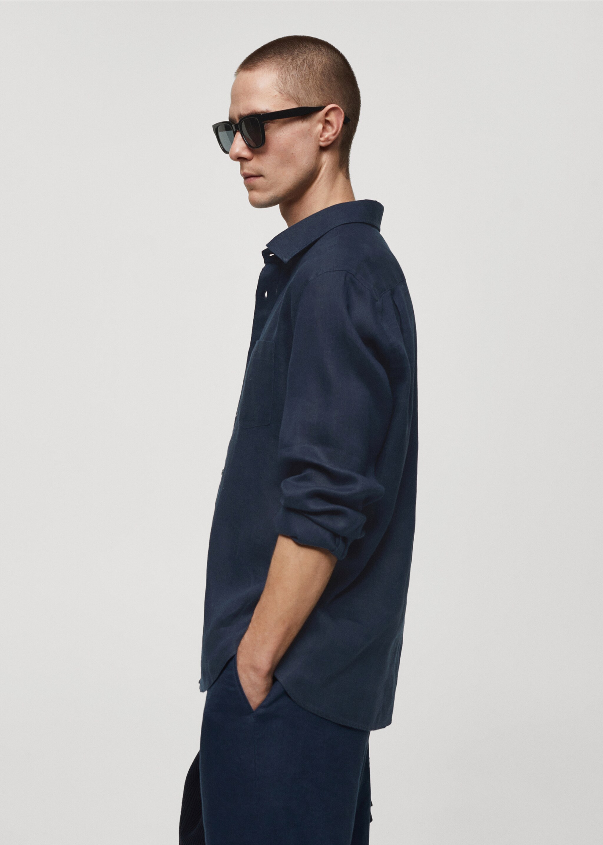 Classic-Fit-Hemd aus 100 % Leinen - Detail des Artikels 4