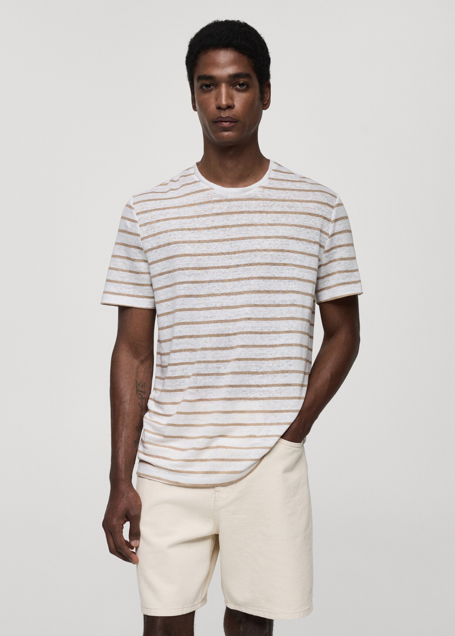 T-shirt 100 % lin rayures - Plan moyen