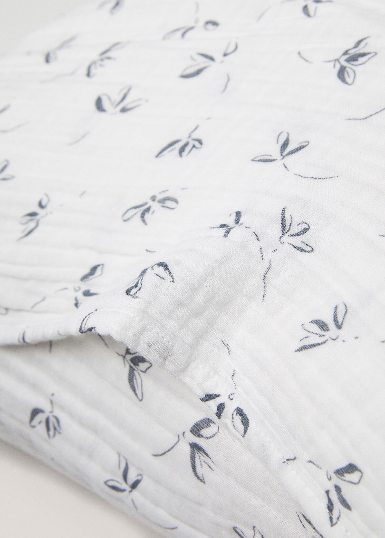 Floral-print chiffon pillowcase 60x60cm - Details of the article 1