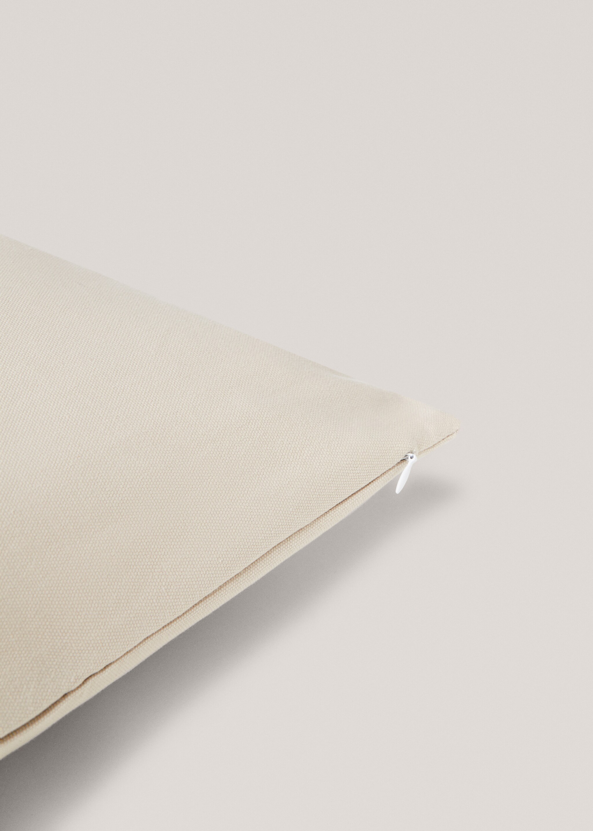 Funda de coixí cotó línies brodades 60x60cm - Detall de l'article 1, Beige. Ref: 67046008-00.