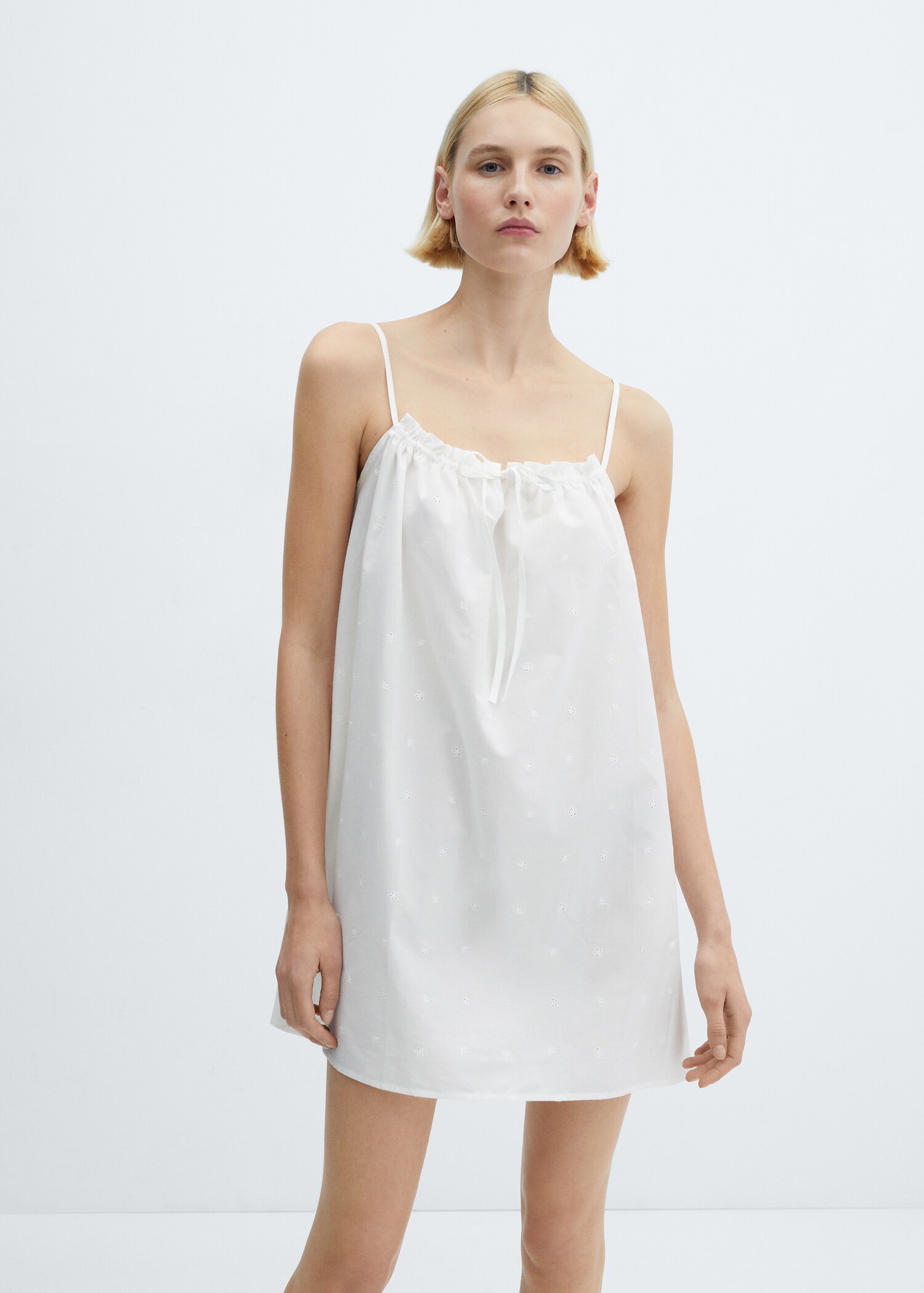 Cotton nightgown with openwork details - Medium plane