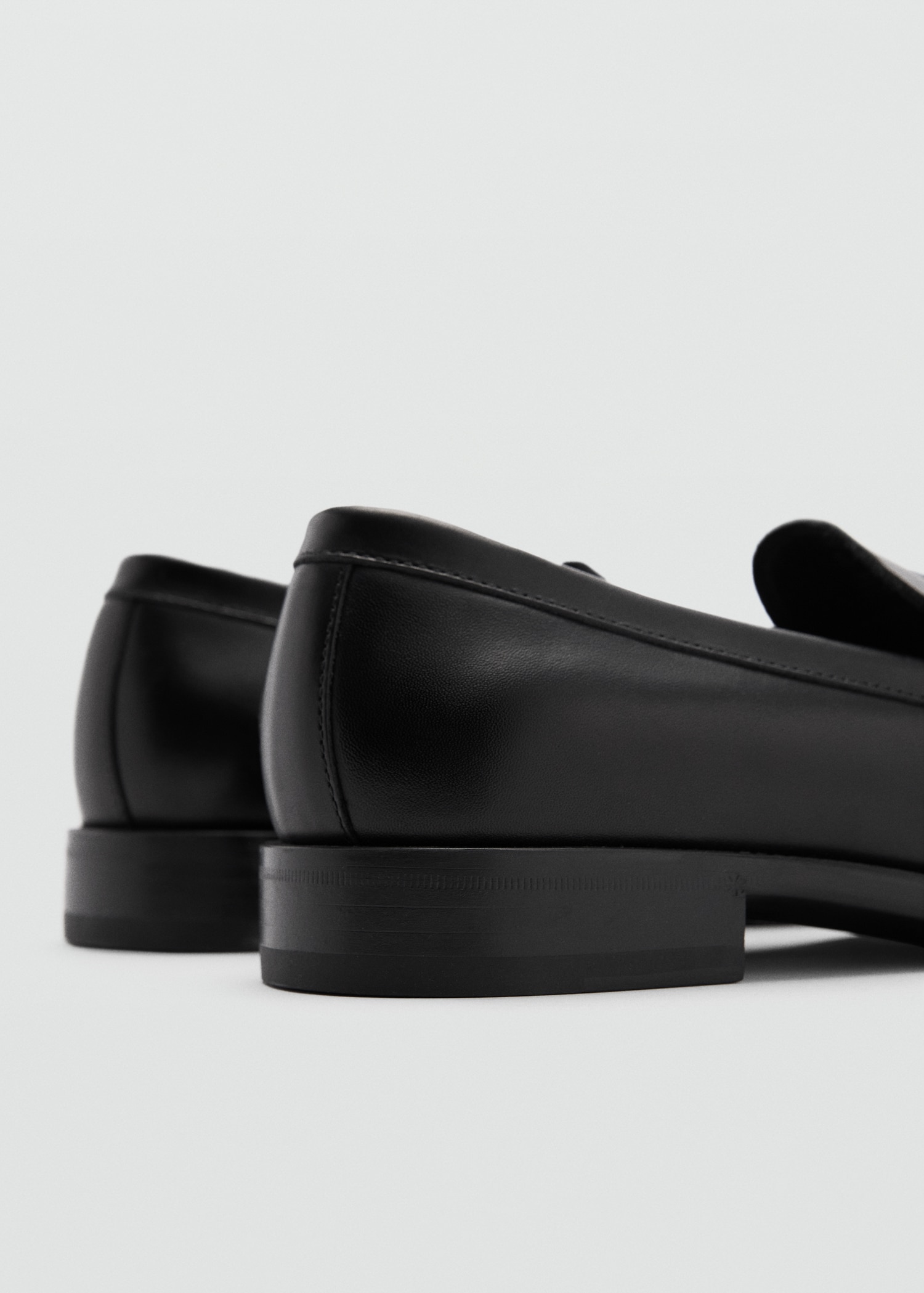 Shoes uniestor - Details of the article 1